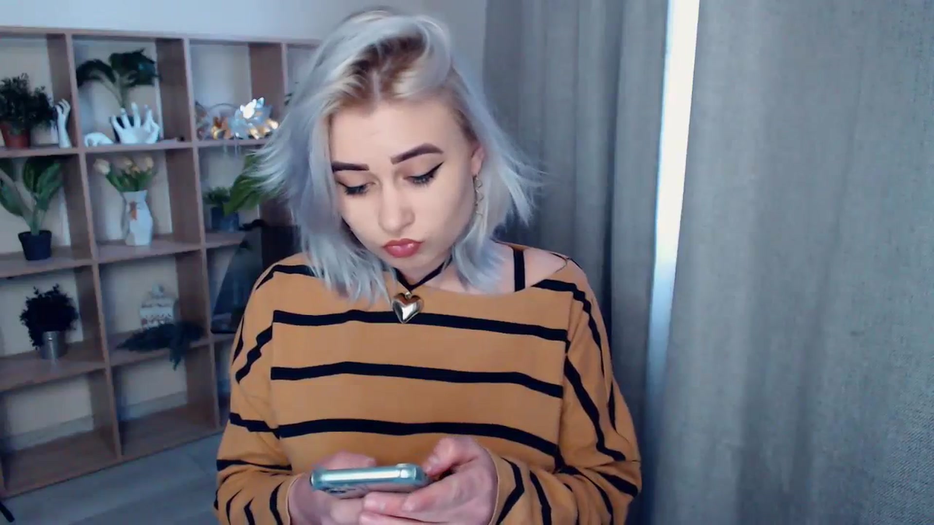 Gallery image thumbnail from Kukla_kolduna's myfreecams stream on, 02/11/2024, 14:27 image 13 of 20