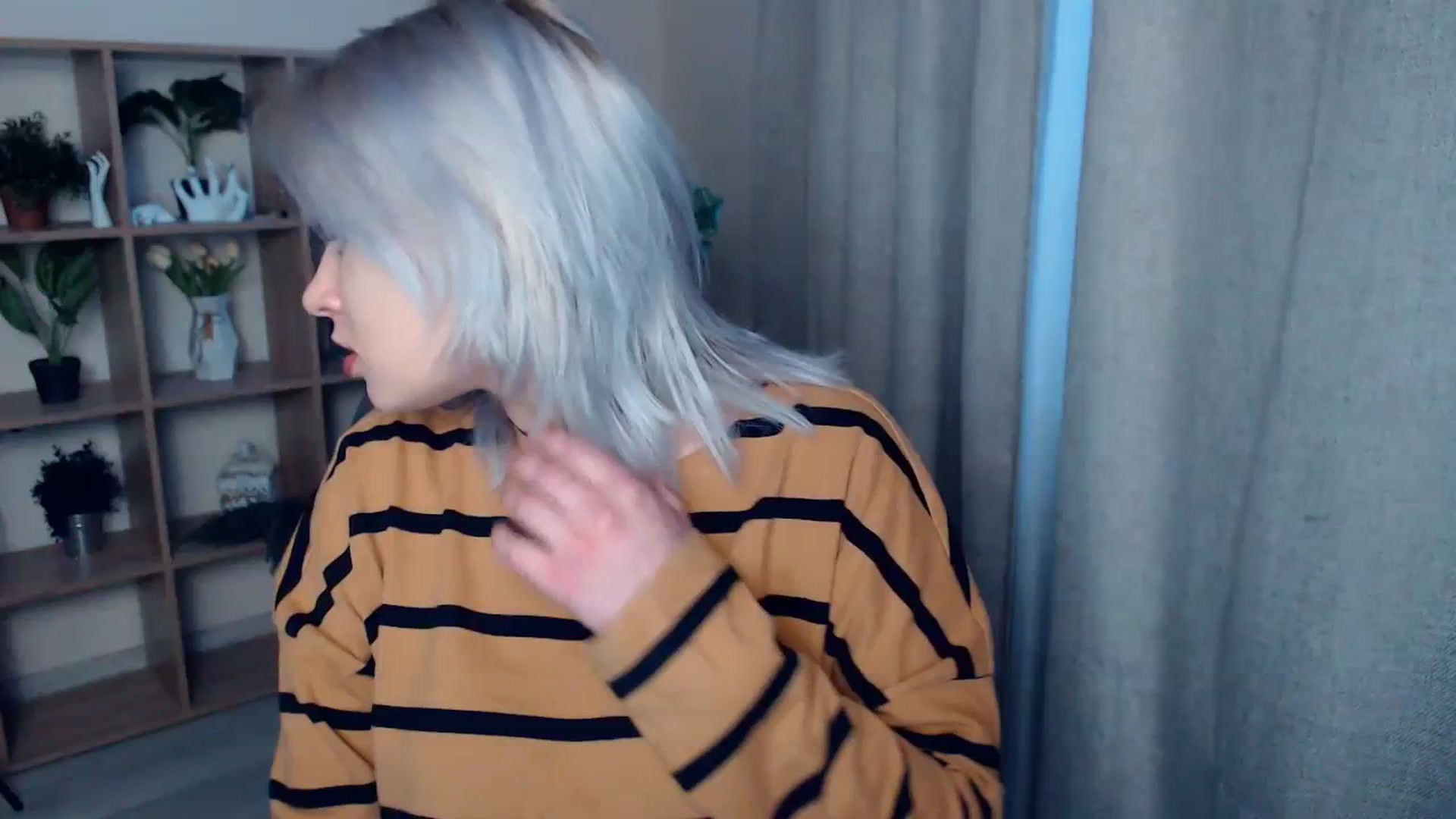 Gallery image thumbnail from Kukla_kolduna's myfreecams stream on, 02/11/2024, 15:41 image 6 of 20