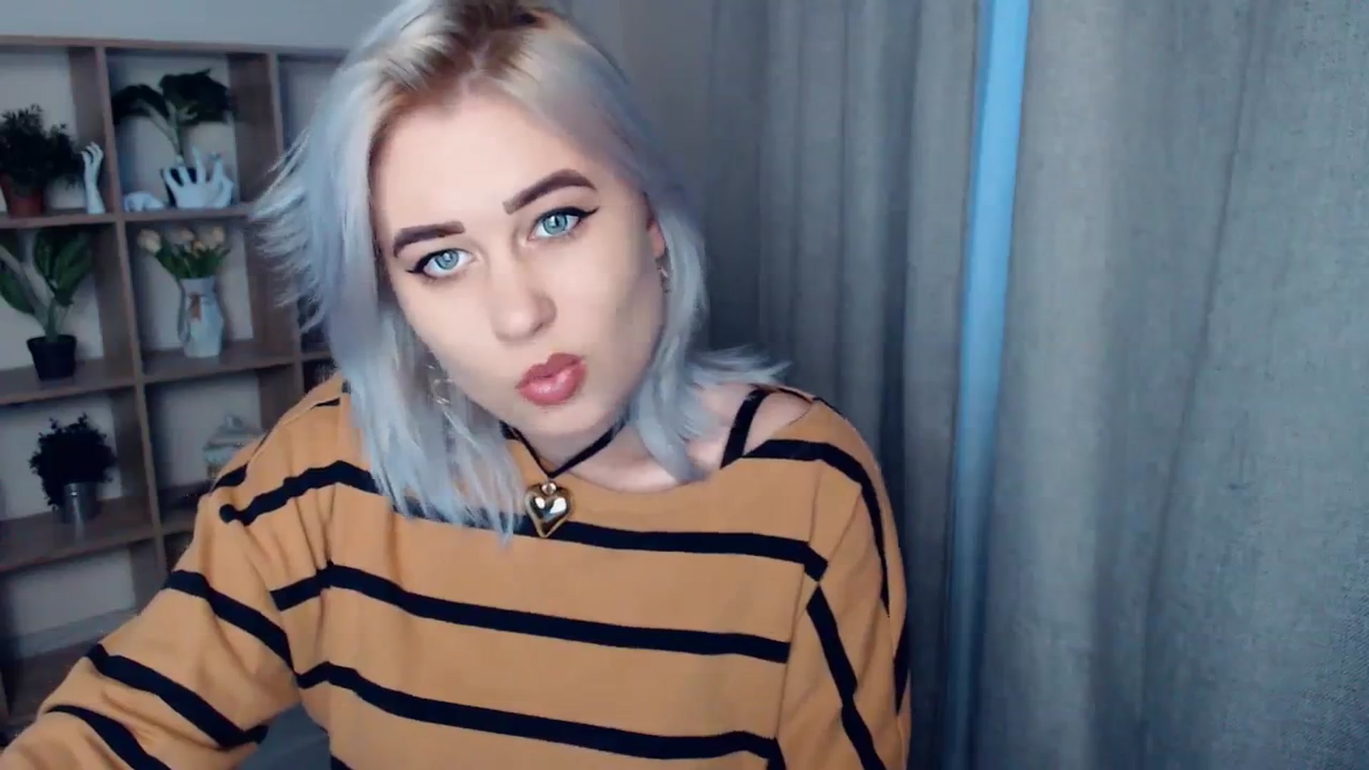 Gallery image thumbnail from Kukla_kolduna's myfreecams stream on, 02/11/2024, 15:41 image 7 of 20