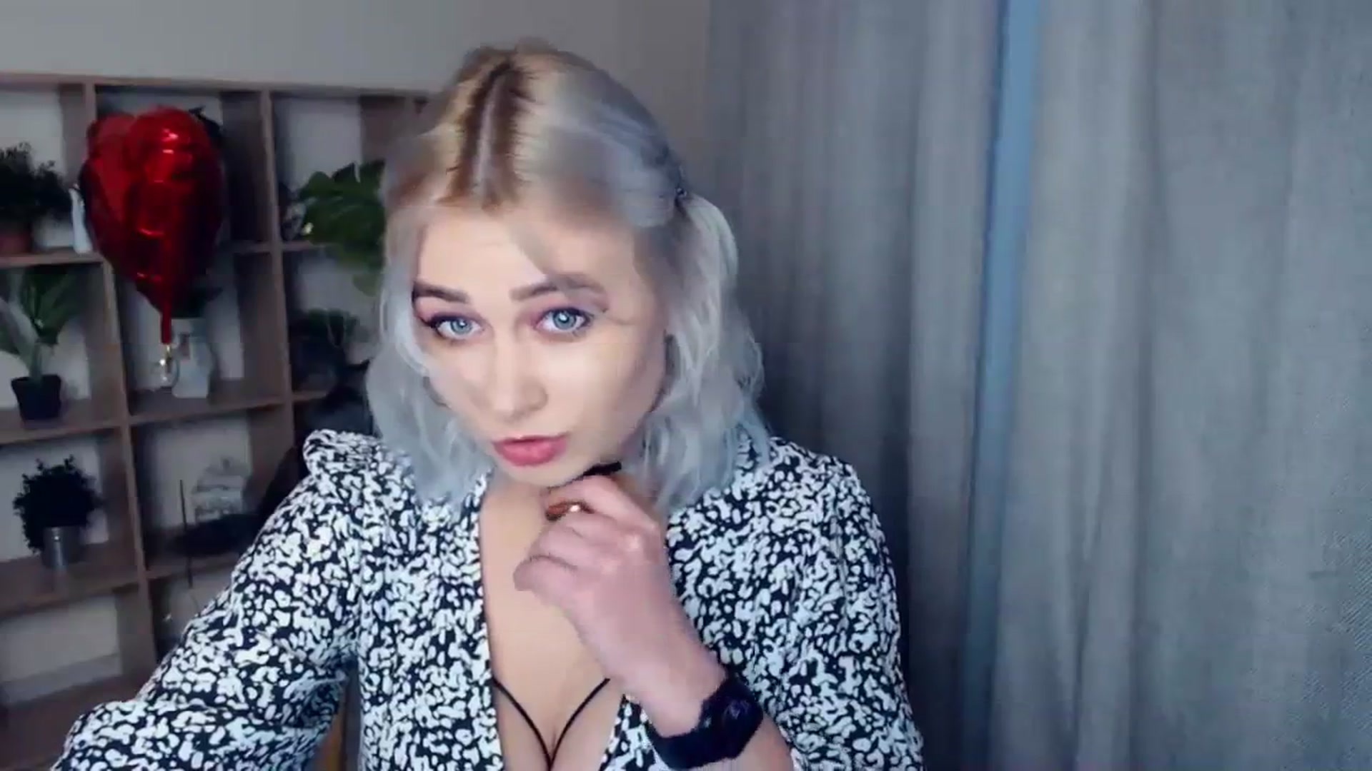 Gallery image thumbnail from Kukla_kolduna's myfreecams stream on, 02/14/2024, 15:41 image 10 of 20