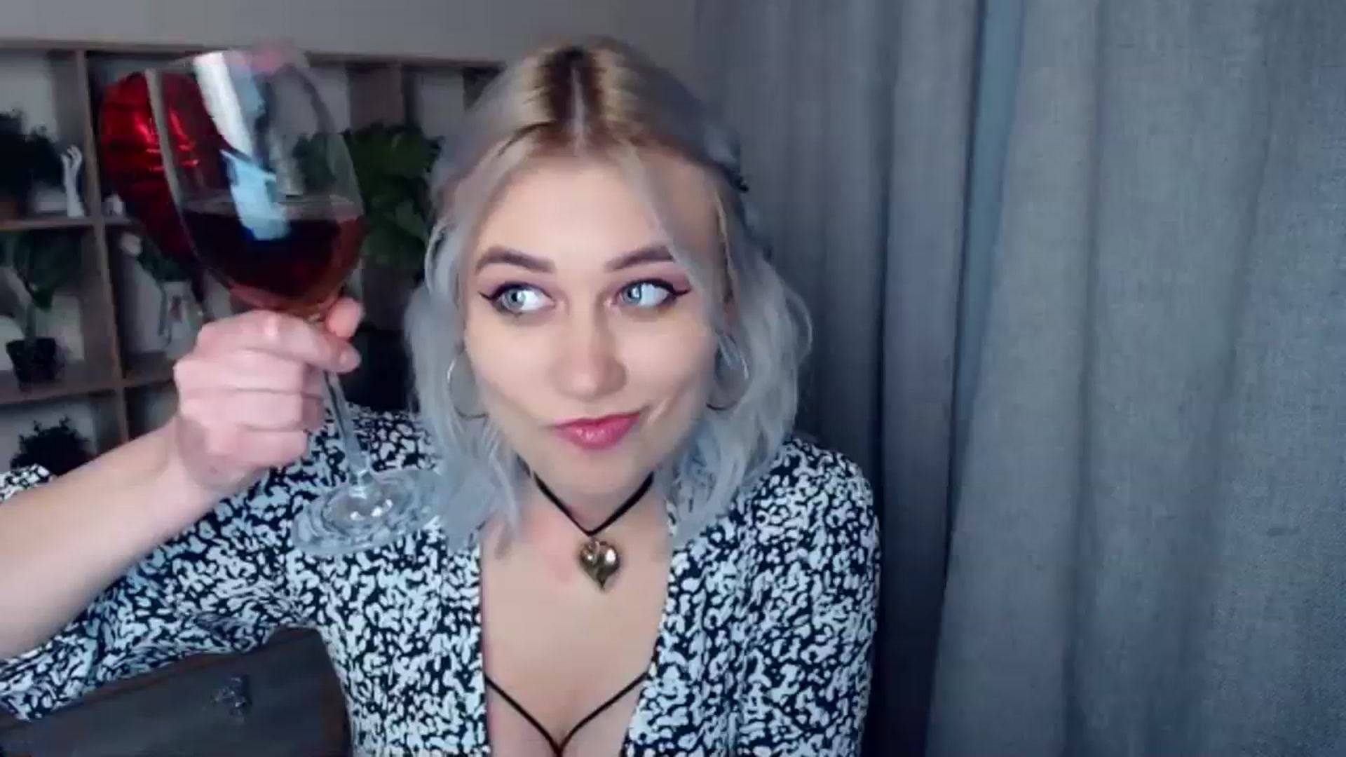 Gallery image thumbnail from Kukla_kolduna's myfreecams stream on, 02/14/2024, 19:13 image 7 of 20