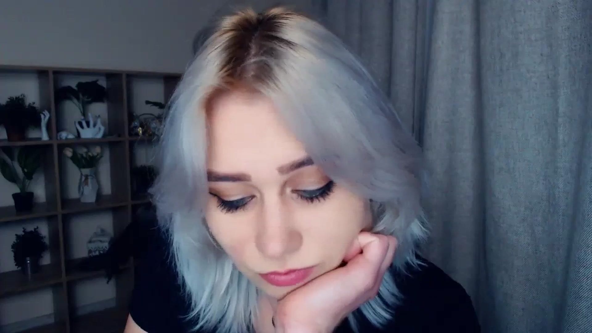 Gallery image thumbnail from Kukla_kolduna's myfreecams stream on, 02/15/2024, 19:23 image 8 of 20