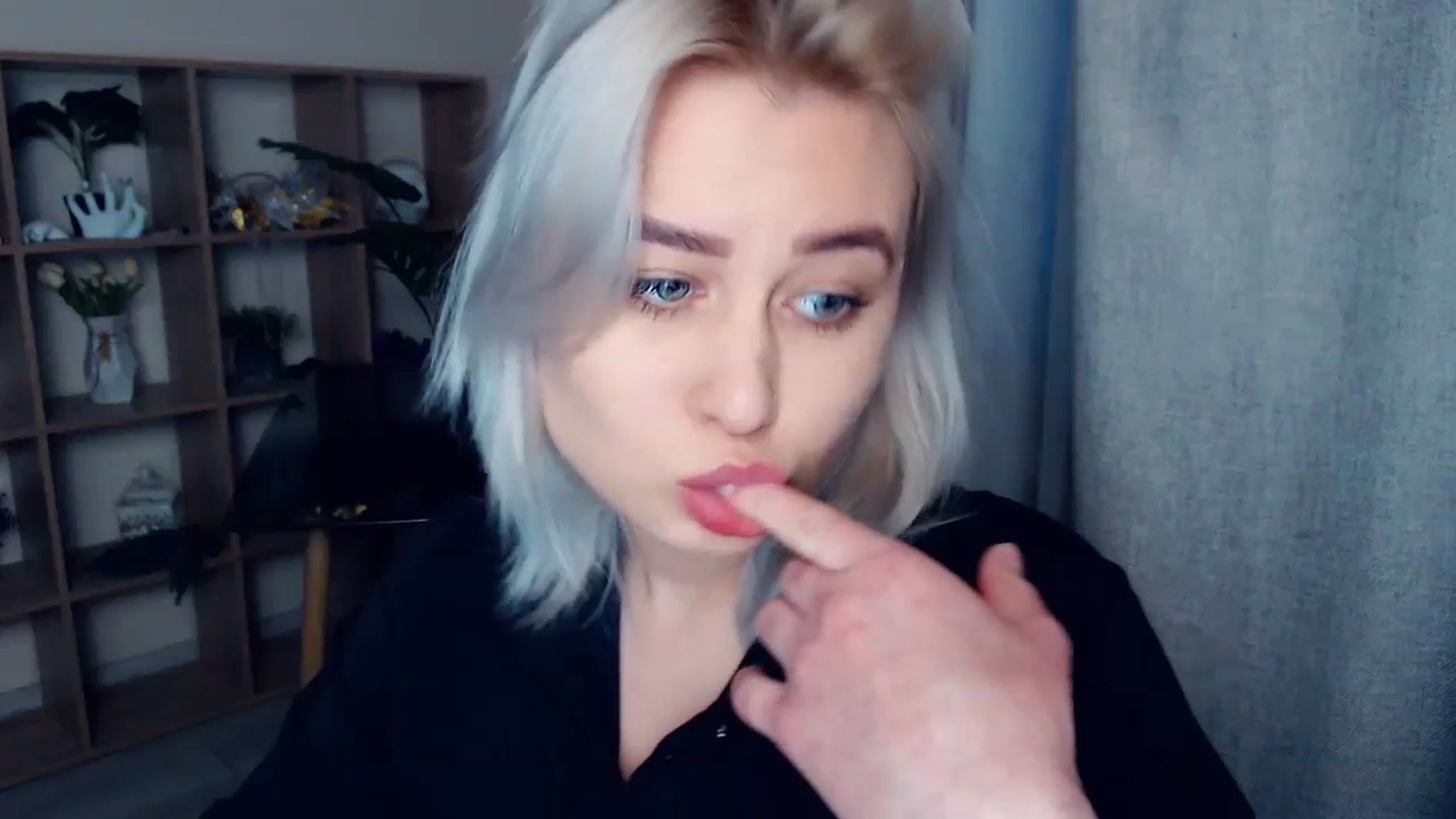 Gallery image thumbnail from Kukla_kolduna's myfreecams stream on, 02/17/2024, 15:42 image 18 of 20