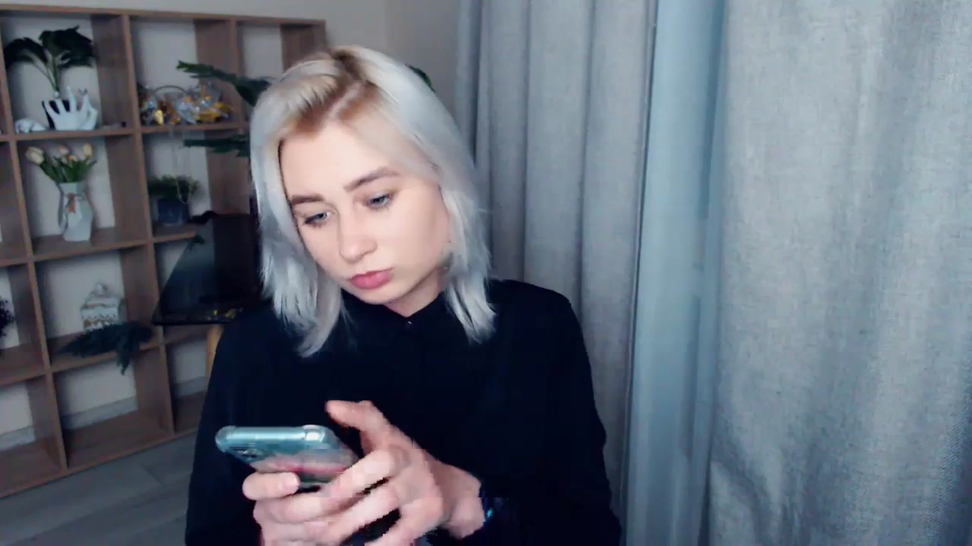 Gallery image thumbnail from Kukla_kolduna's myfreecams stream on, 02/17/2024, 16:31 image 15 of 20