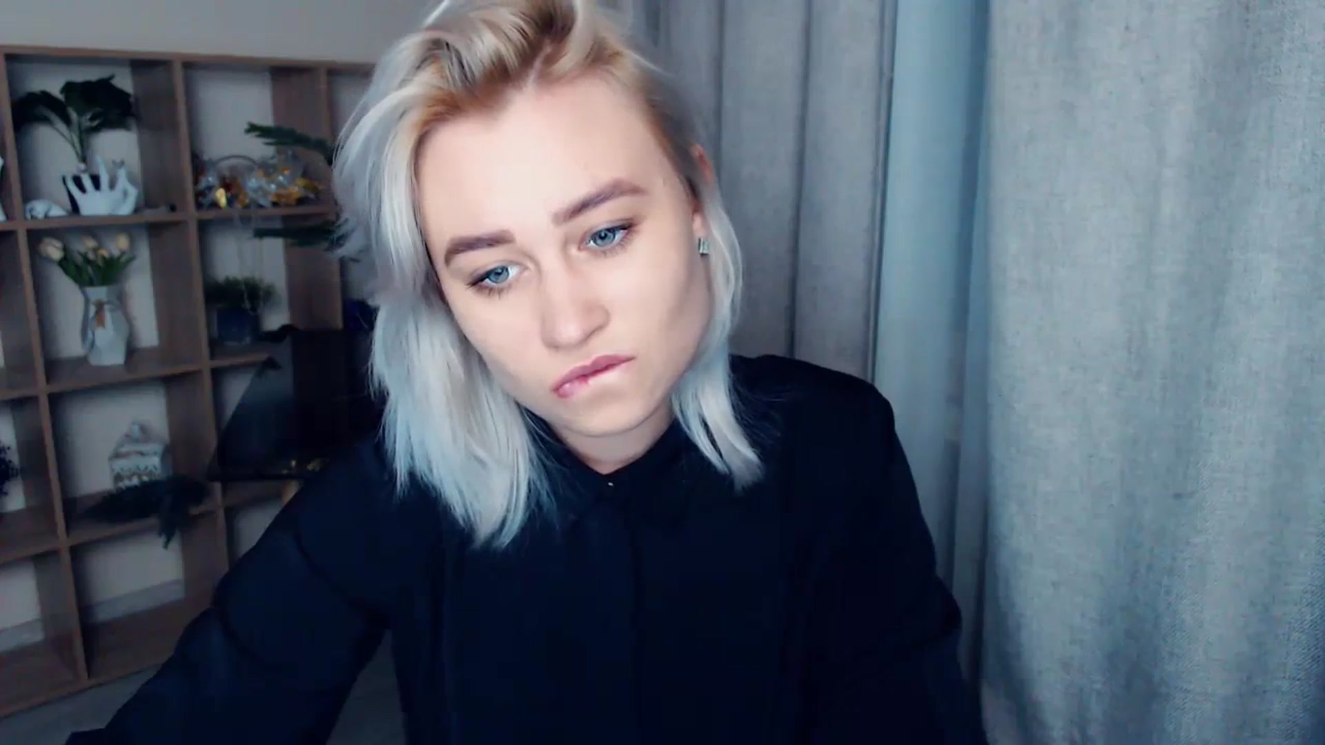 Gallery image thumbnail from Kukla_kolduna's myfreecams stream on, 02/17/2024, 16:31 image 6 of 20