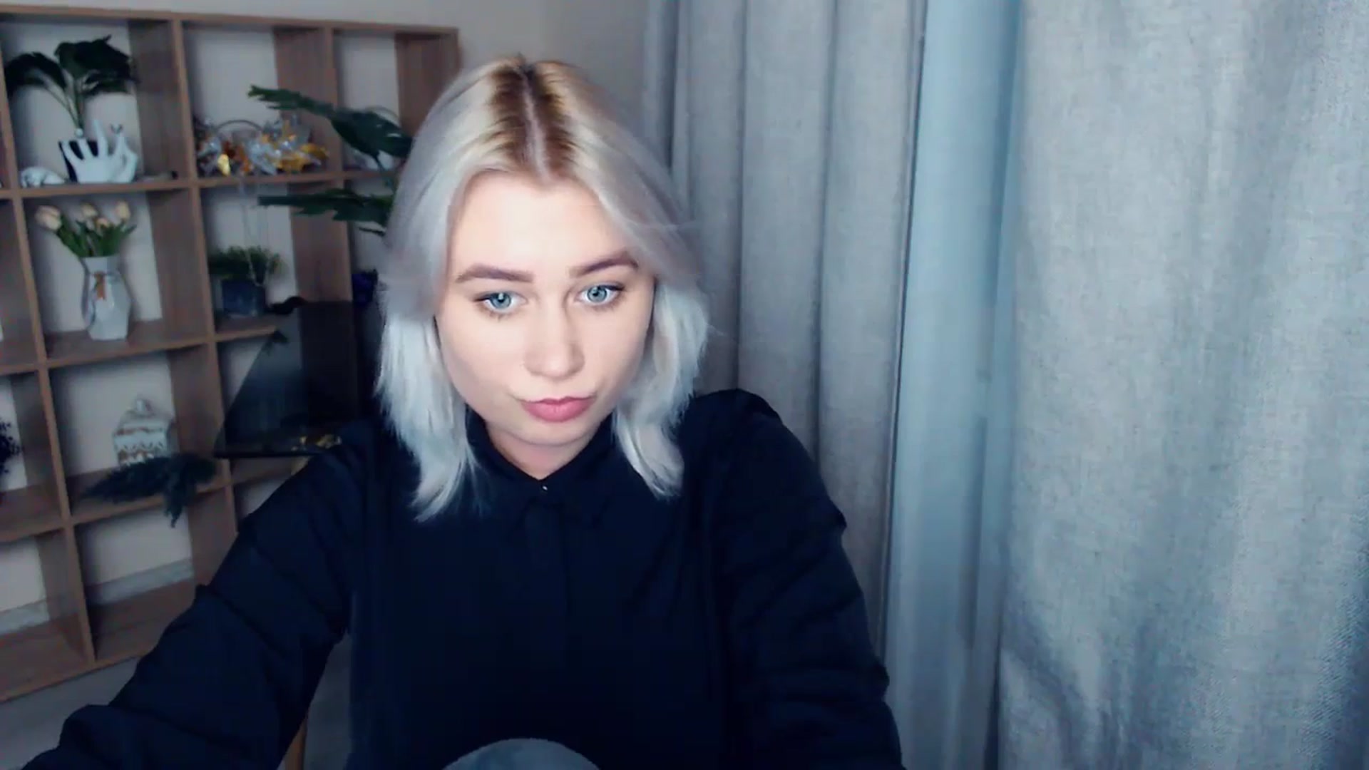 Gallery image thumbnail from Kukla_kolduna's myfreecams stream on, 02/17/2024, 16:31 image 16 of 20