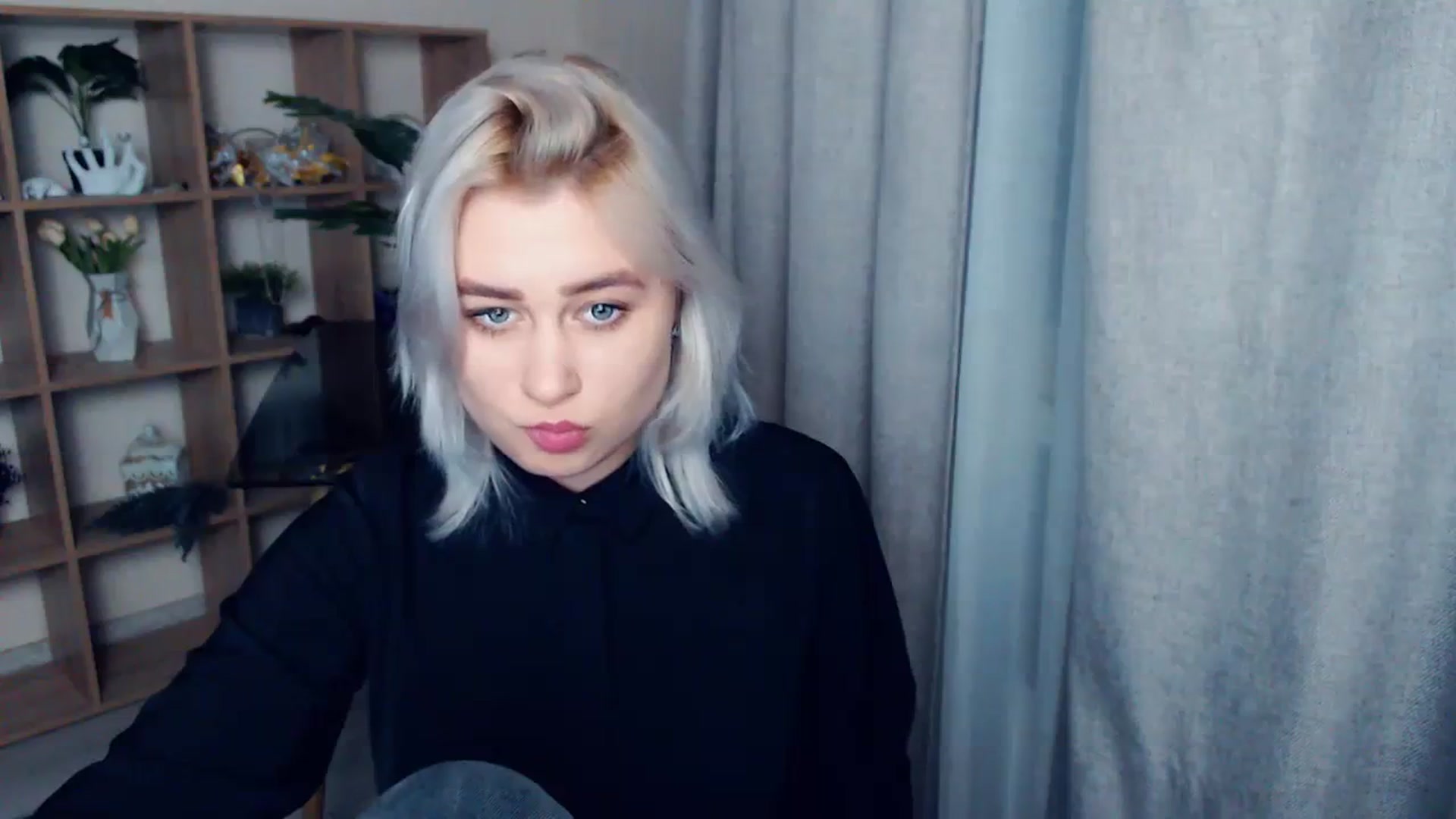 Gallery image thumbnail from Kukla_kolduna's myfreecams stream on, 02/17/2024, 16:31 image 12 of 20