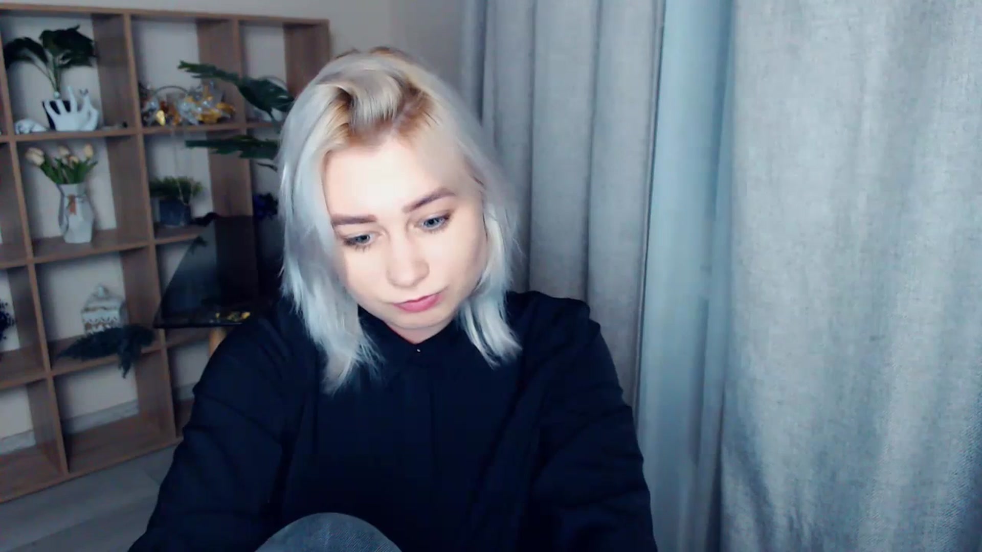Gallery image thumbnail from Kukla_kolduna's myfreecams stream on, 02/17/2024, 16:31 image 13 of 20