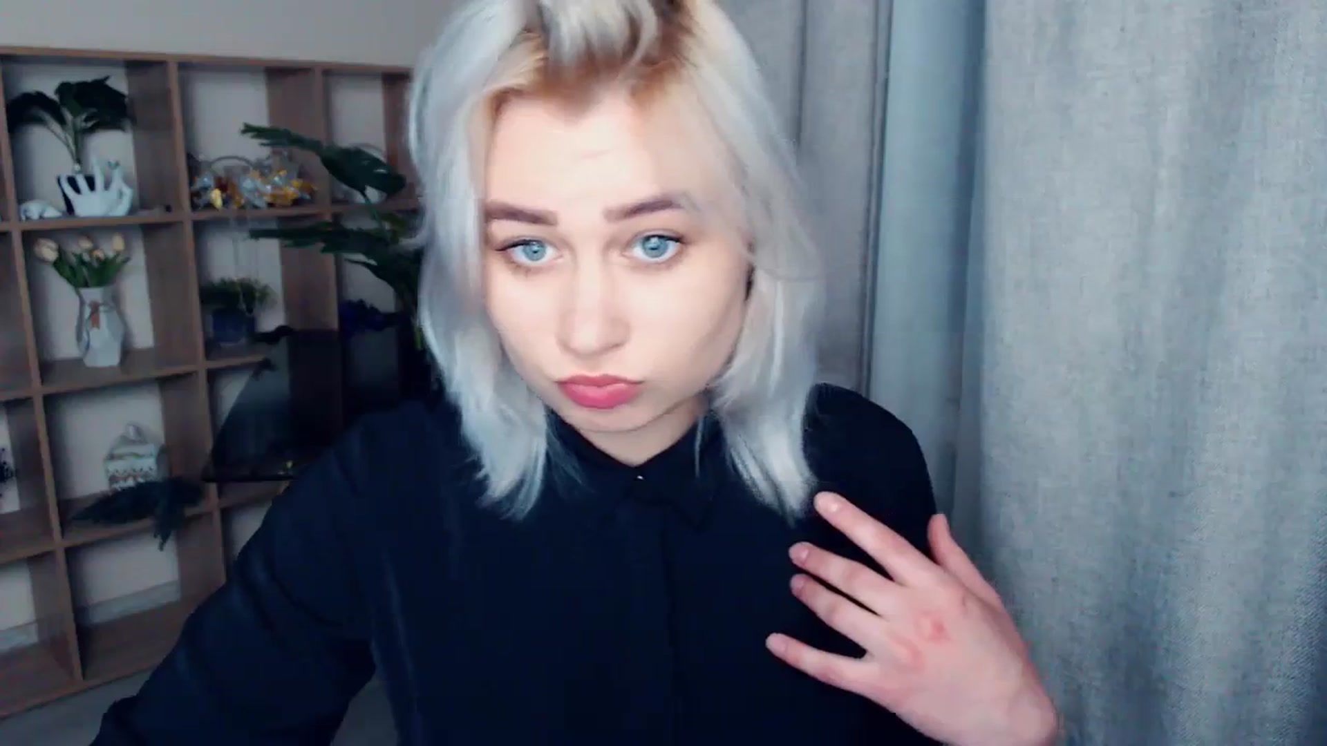 Gallery image thumbnail from Kukla_kolduna's myfreecams stream on, 02/17/2024, 16:31 image 2 of 20