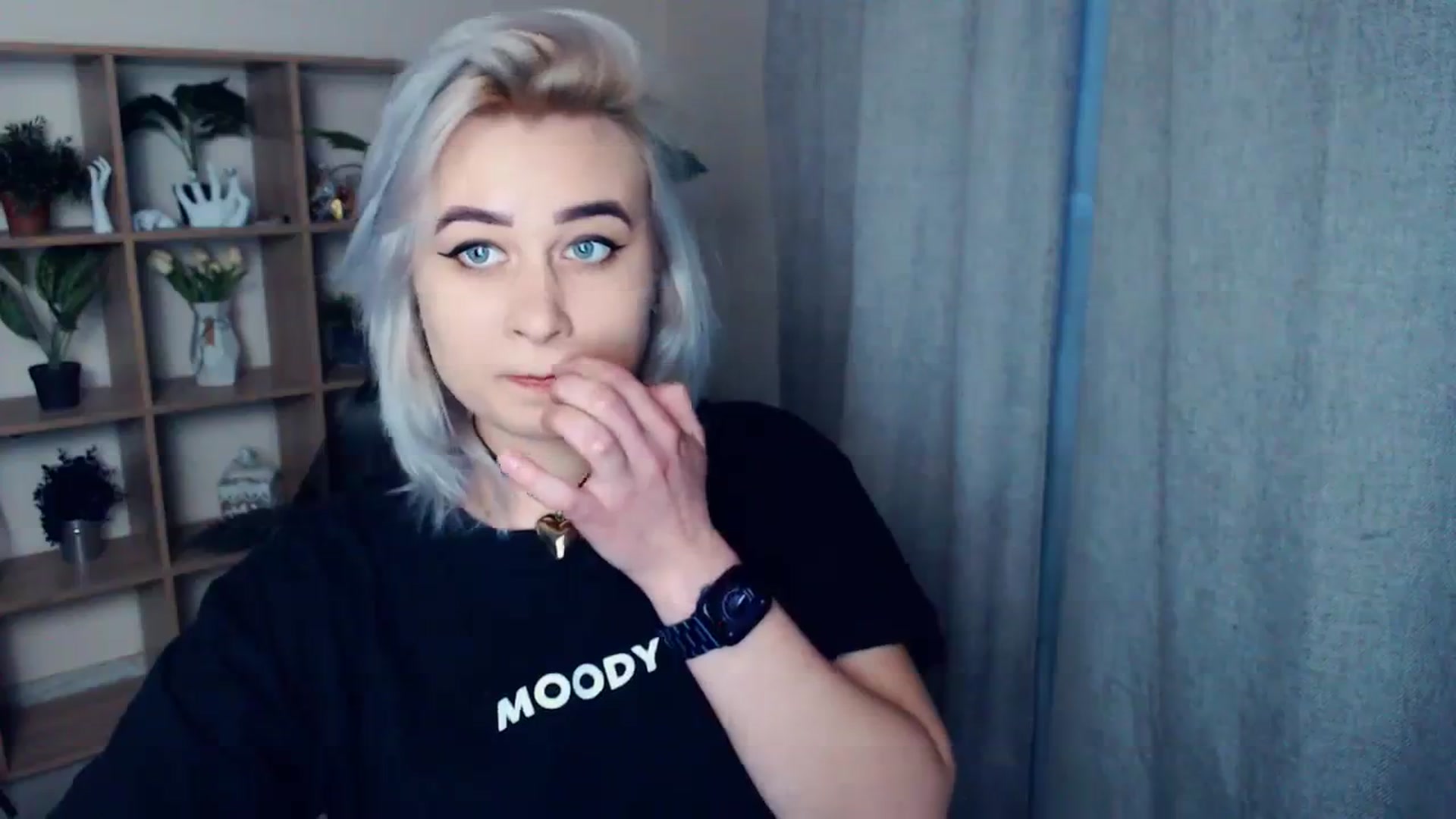 Gallery image thumbnail from Kukla_kolduna's myfreecams stream on, 02/18/2024, 15:43 image 14 of 20