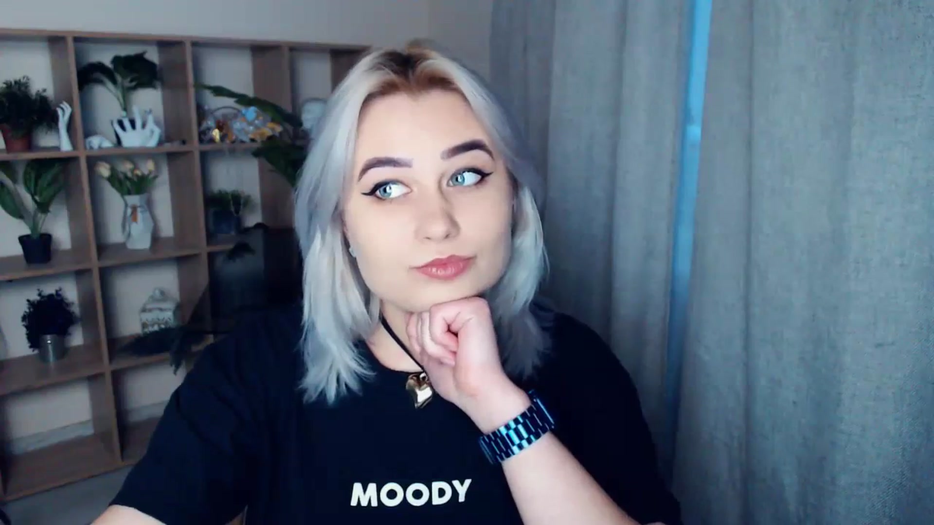 Gallery image thumbnail from Kukla_kolduna's myfreecams stream on, 02/18/2024, 15:43 image 6 of 20