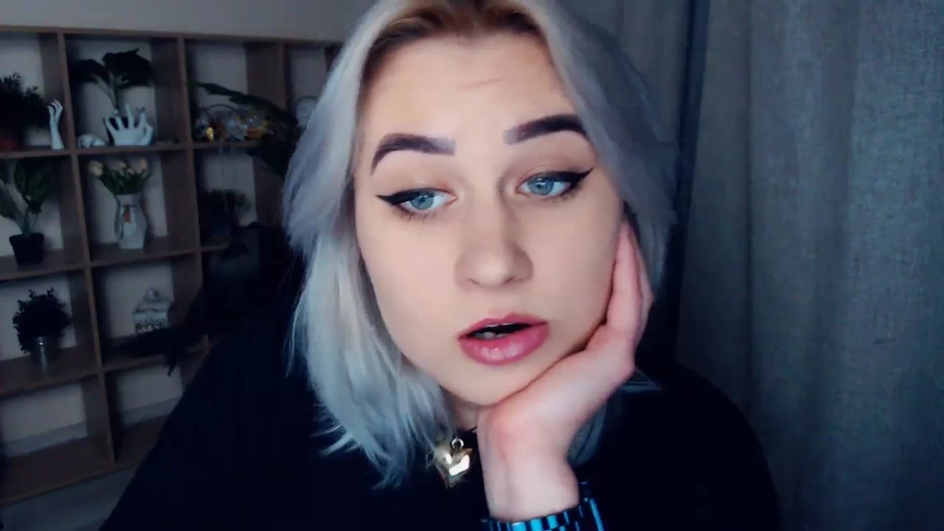 Gallery image thumbnail from Kukla_kolduna's myfreecams stream on, 02/18/2024, 18:28 image 9 of 20