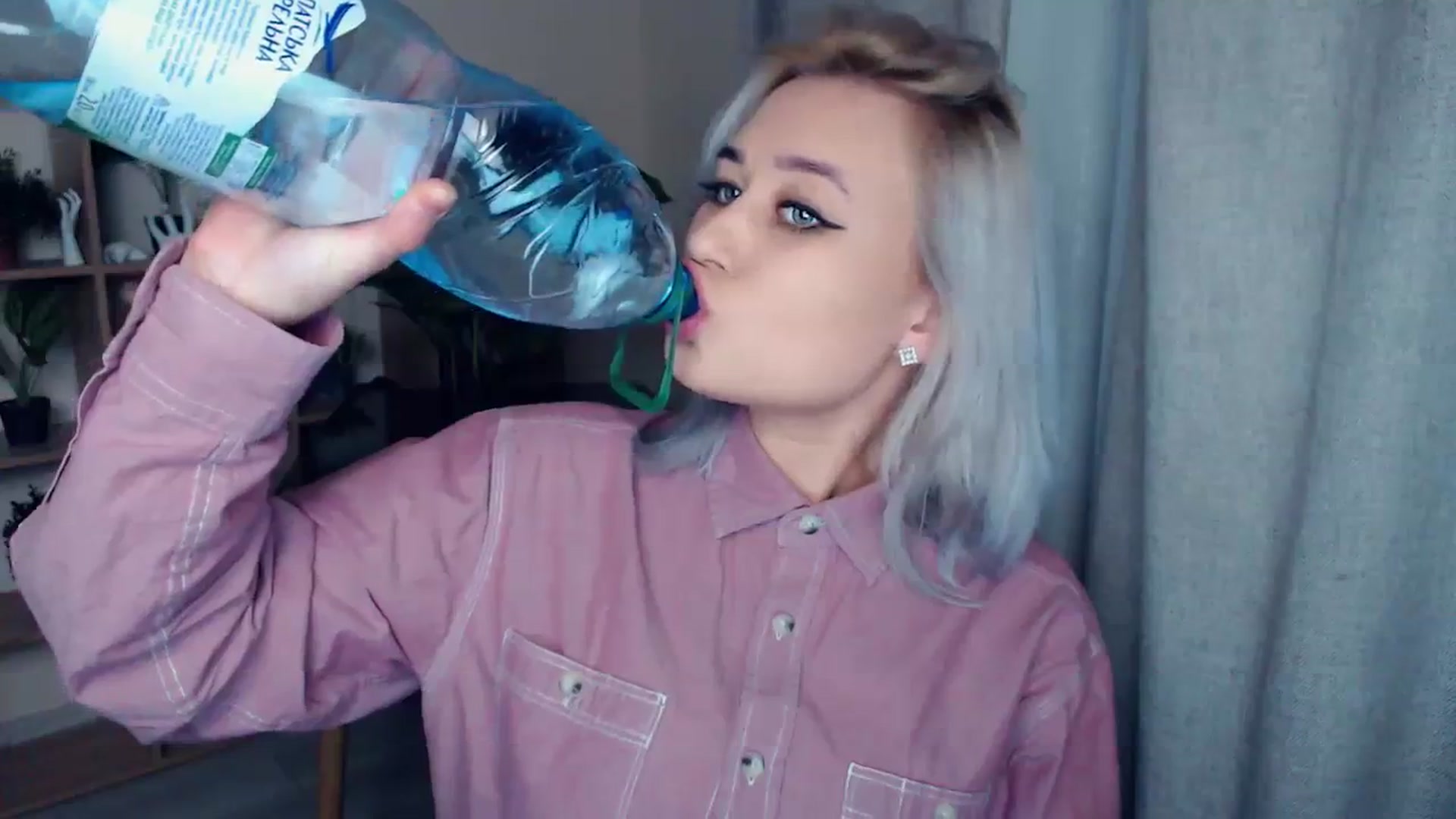 Gallery image thumbnail from Kukla_kolduna's myfreecams stream on, 02/21/2024, 16:29 image 13 of 20