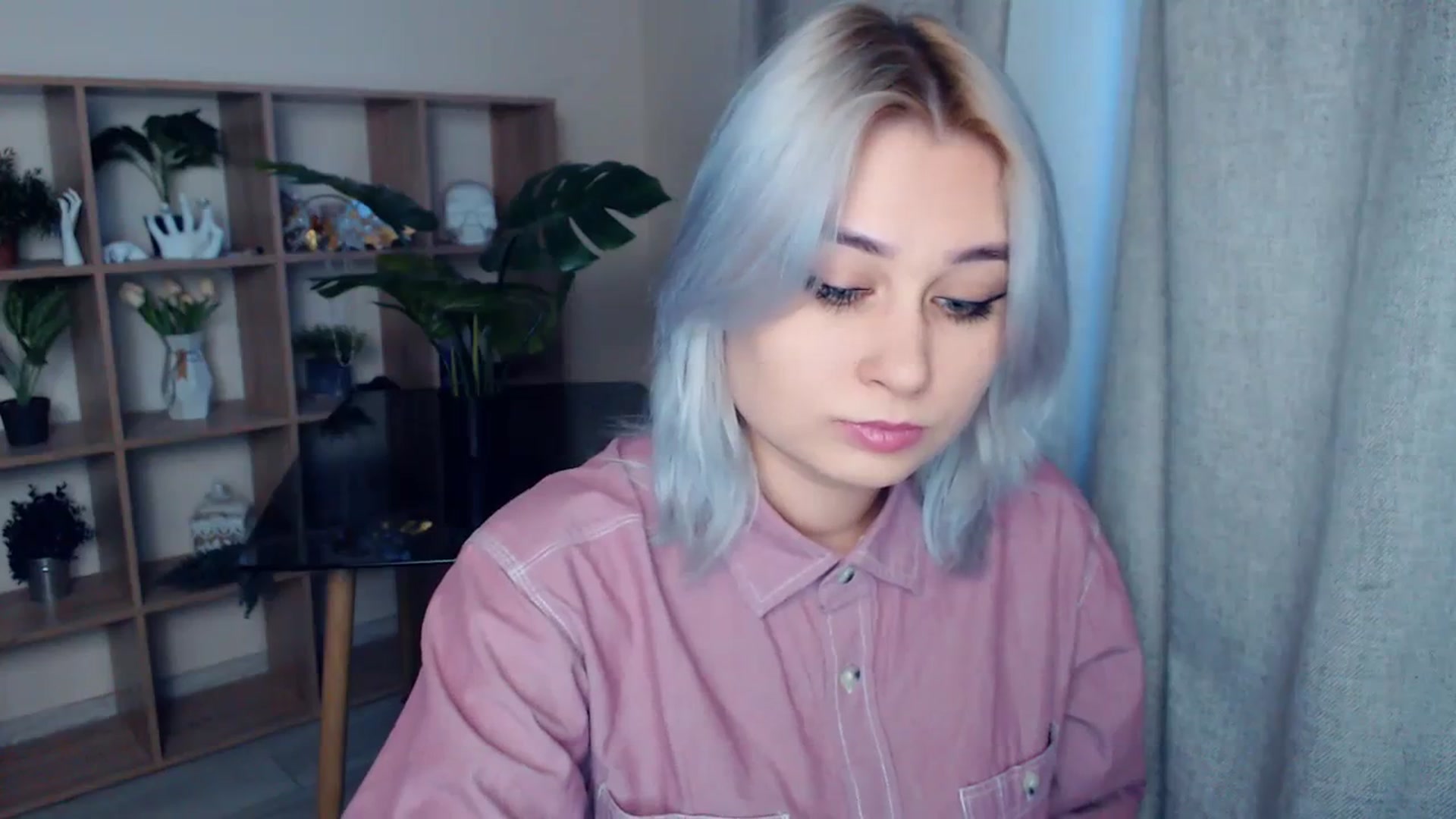 Gallery image thumbnail from Kukla_kolduna's myfreecams stream on, 02/21/2024, 16:29 image 7 of 20