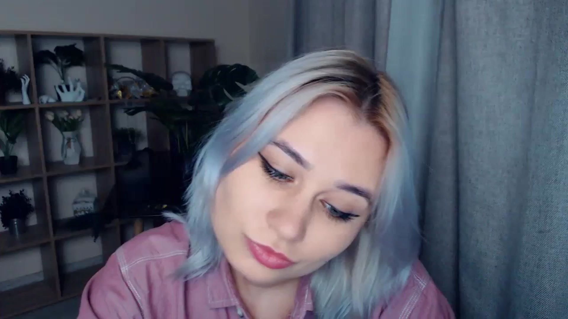 Gallery image thumbnail from Kukla_kolduna's myfreecams stream on, 02/21/2024, 18:59 image 18 of 20