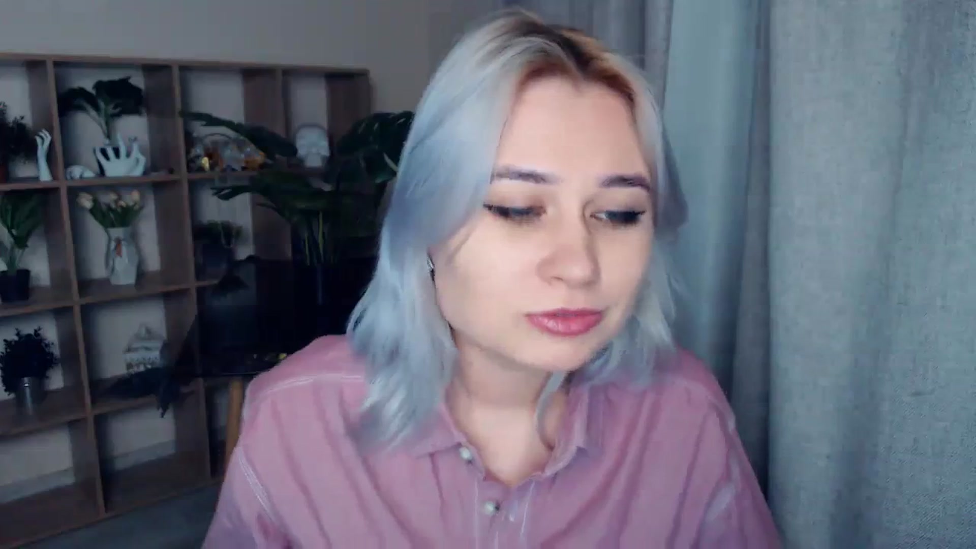 Gallery image thumbnail from Kukla_kolduna's myfreecams stream on, 02/21/2024, 18:59 image 4 of 20