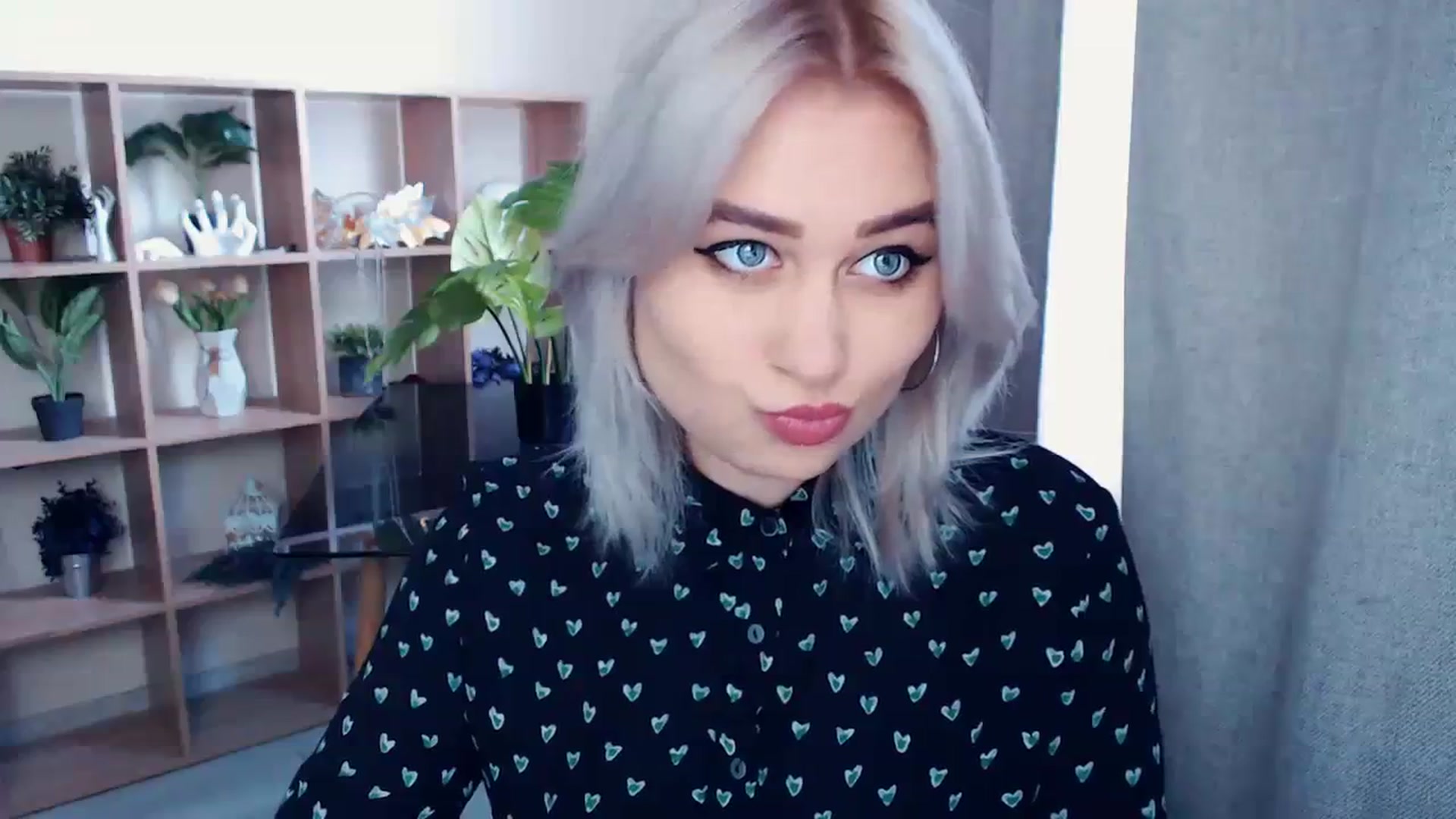 Gallery image thumbnail from Kukla_kolduna's myfreecams stream on, 02/25/2024, 13:17 image 3 of 20