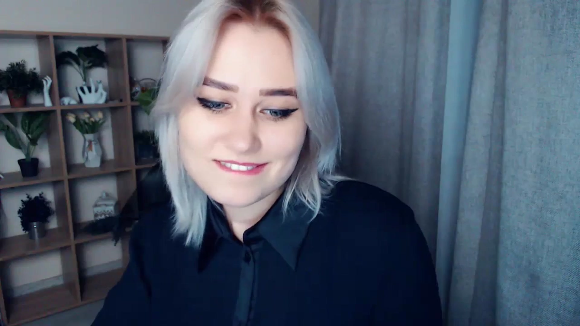 Gallery image thumbnail from Kukla_kolduna's myfreecams stream on, 02/26/2024, 16:10 image 11 of 20
