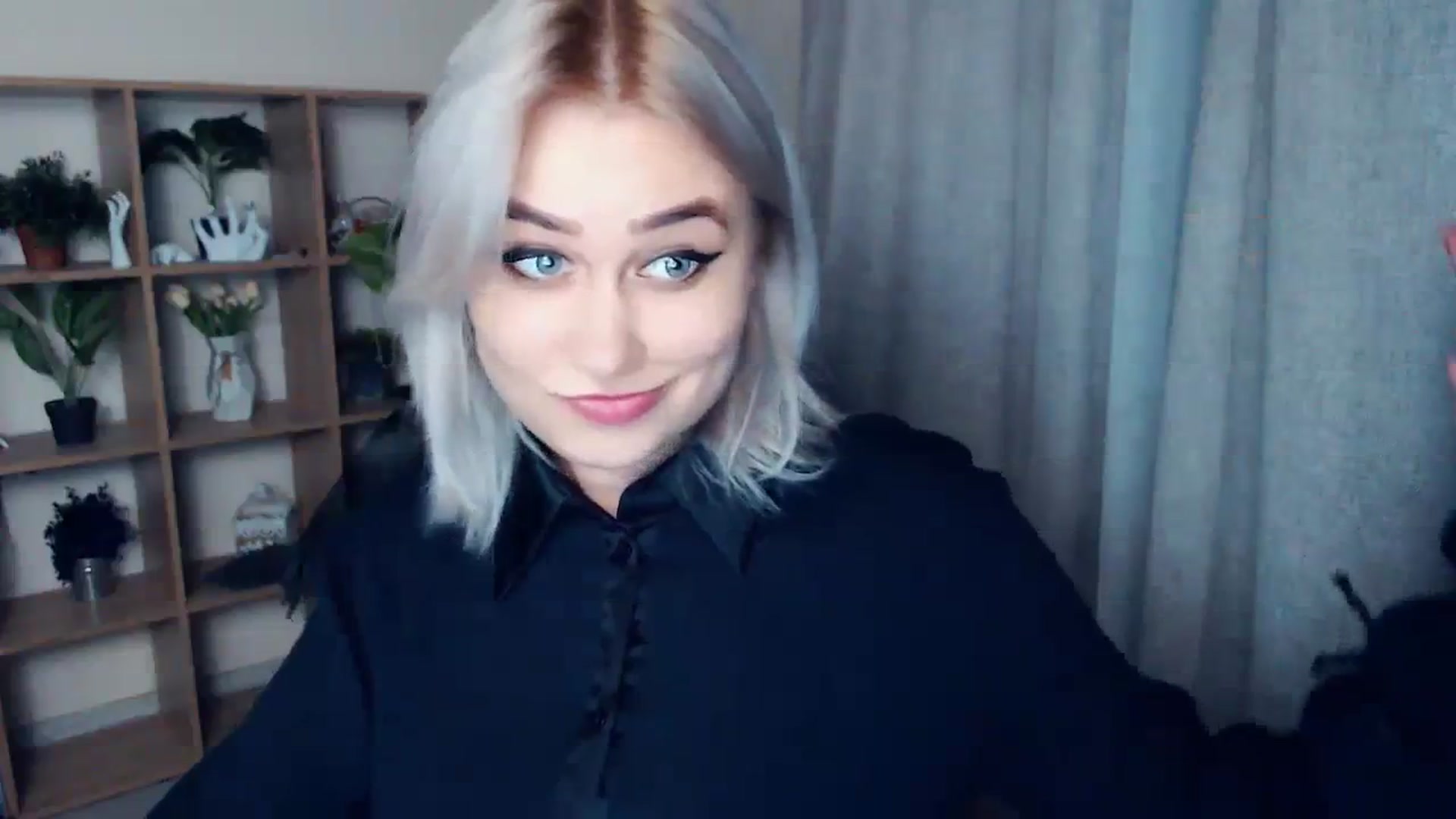 Gallery image thumbnail from Kukla_kolduna's myfreecams stream on, 02/26/2024, 16:10 image 15 of 20
