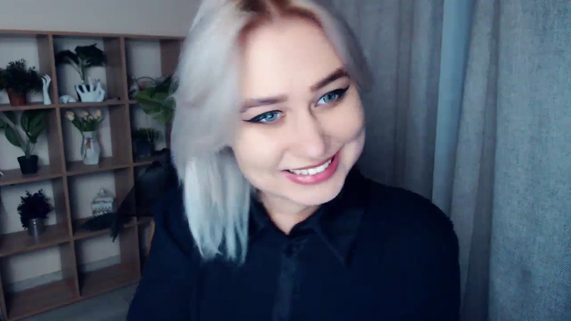 Gallery image thumbnail from Kukla_kolduna's myfreecams stream on, 02/26/2024, 16:10 image 9 of 20