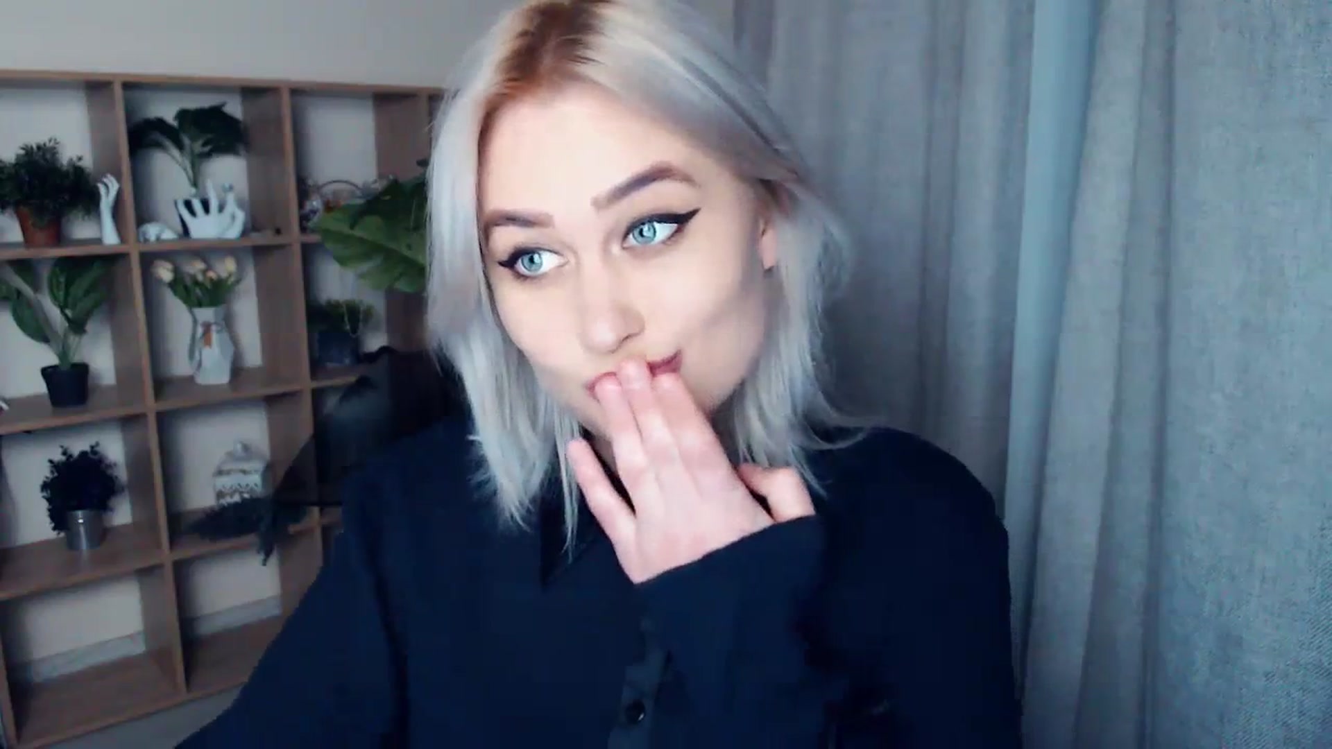 Gallery image thumbnail from Kukla_kolduna's myfreecams stream on, 02/26/2024, 16:10 image 18 of 20