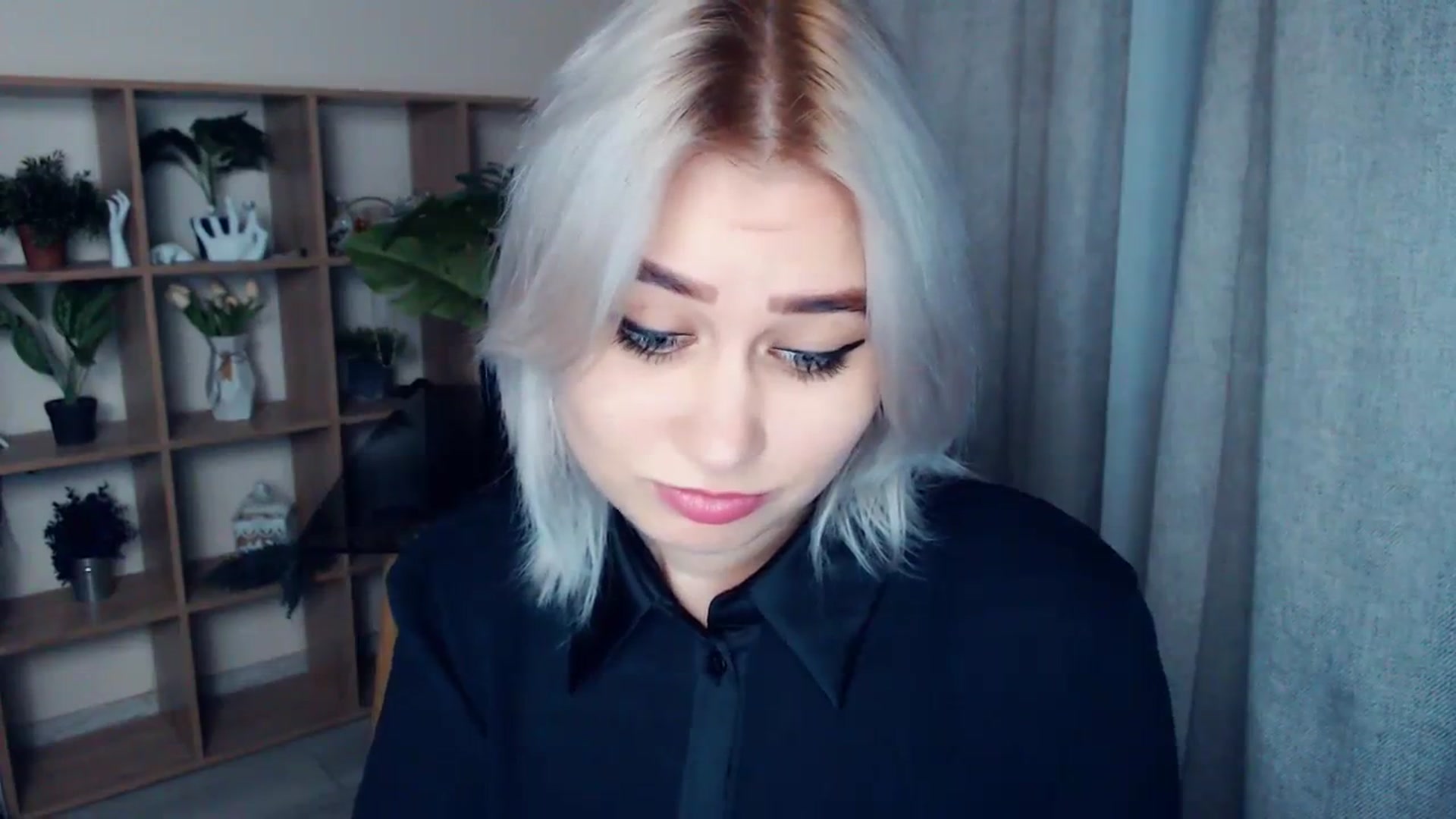 Gallery image thumbnail from Kukla_kolduna's myfreecams stream on, 02/26/2024, 16:10 image 12 of 20