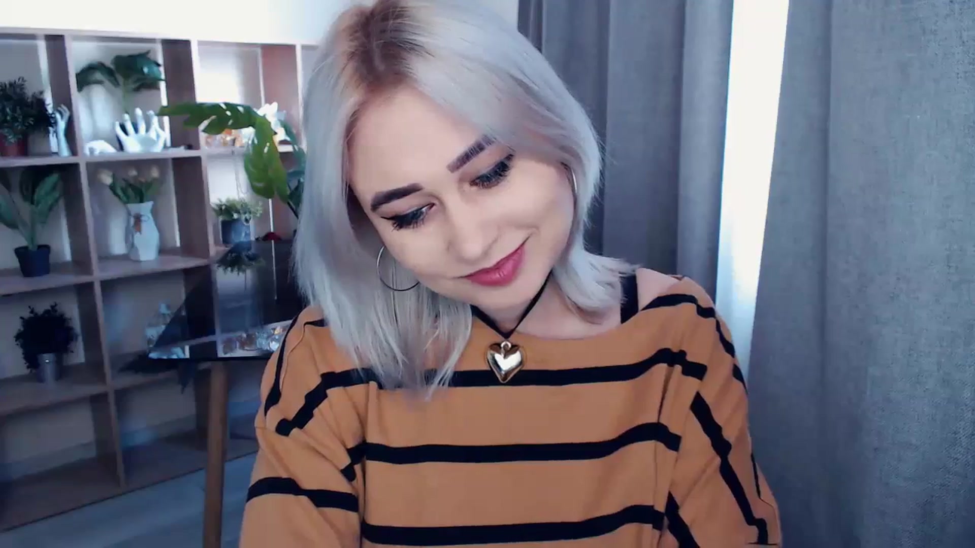 Gallery image thumbnail from Kukla_kolduna's myfreecams stream on, 02/28/2024, 13:04 image 12 of 20
