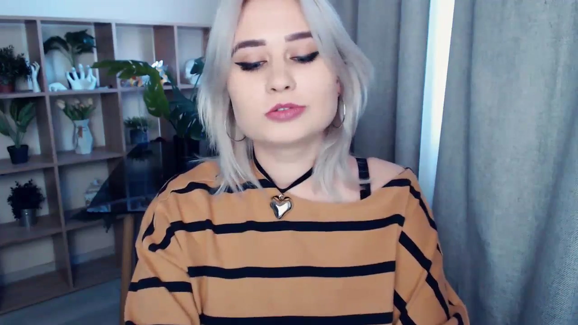 Gallery image thumbnail from Kukla_kolduna's myfreecams stream on, 02/28/2024, 14:55 image 13 of 20