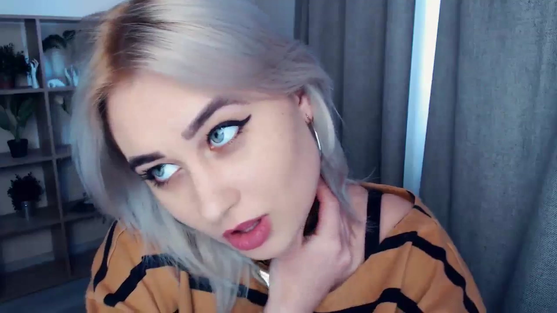 Gallery image thumbnail from Kukla_kolduna's myfreecams stream on, 02/28/2024, 14:55 image 8 of 20