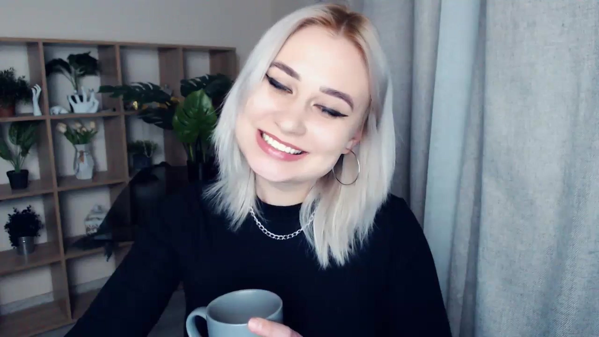Gallery image thumbnail from Kukla_kolduna's myfreecams stream on, 02/29/2024, 16:54 image 7 of 20