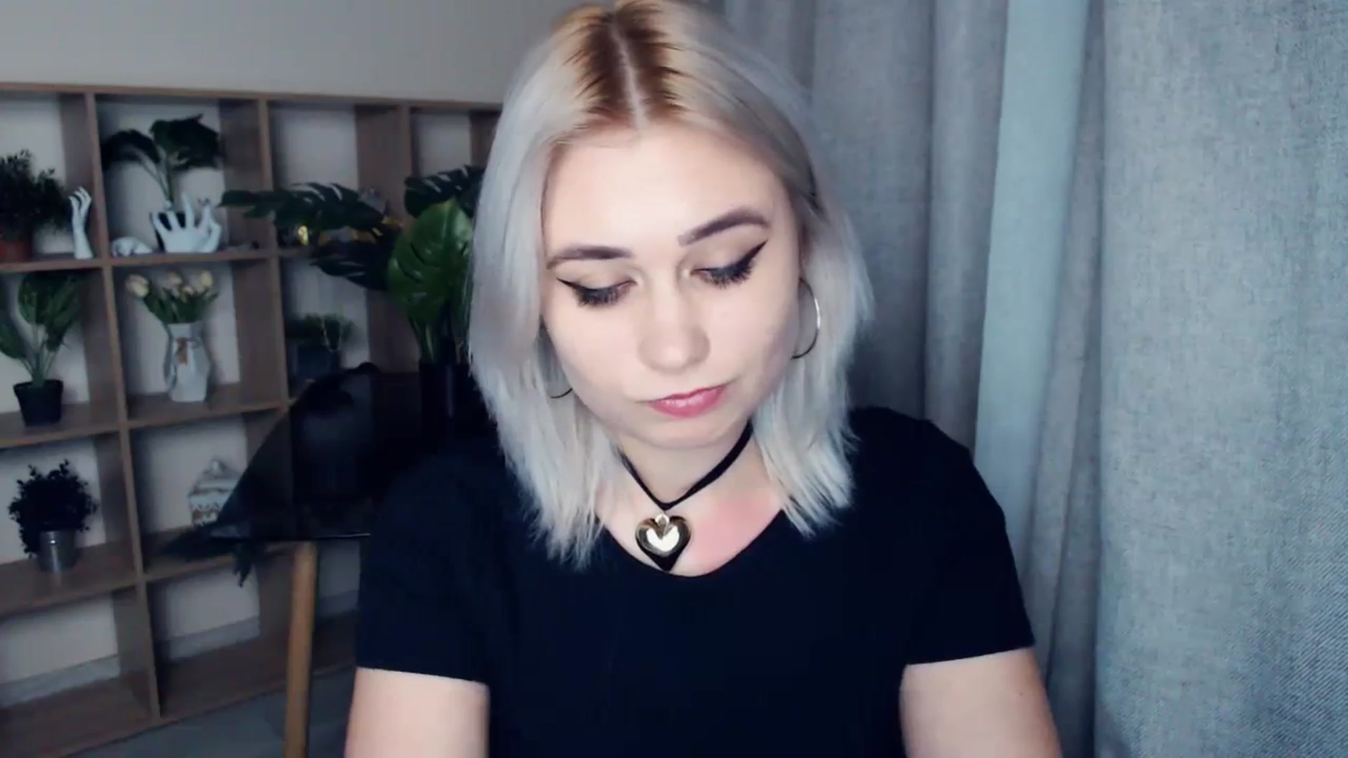 Gallery image thumbnail from Kukla_kolduna's myfreecams stream on, 02/29/2024, 18:32 image 17 of 20