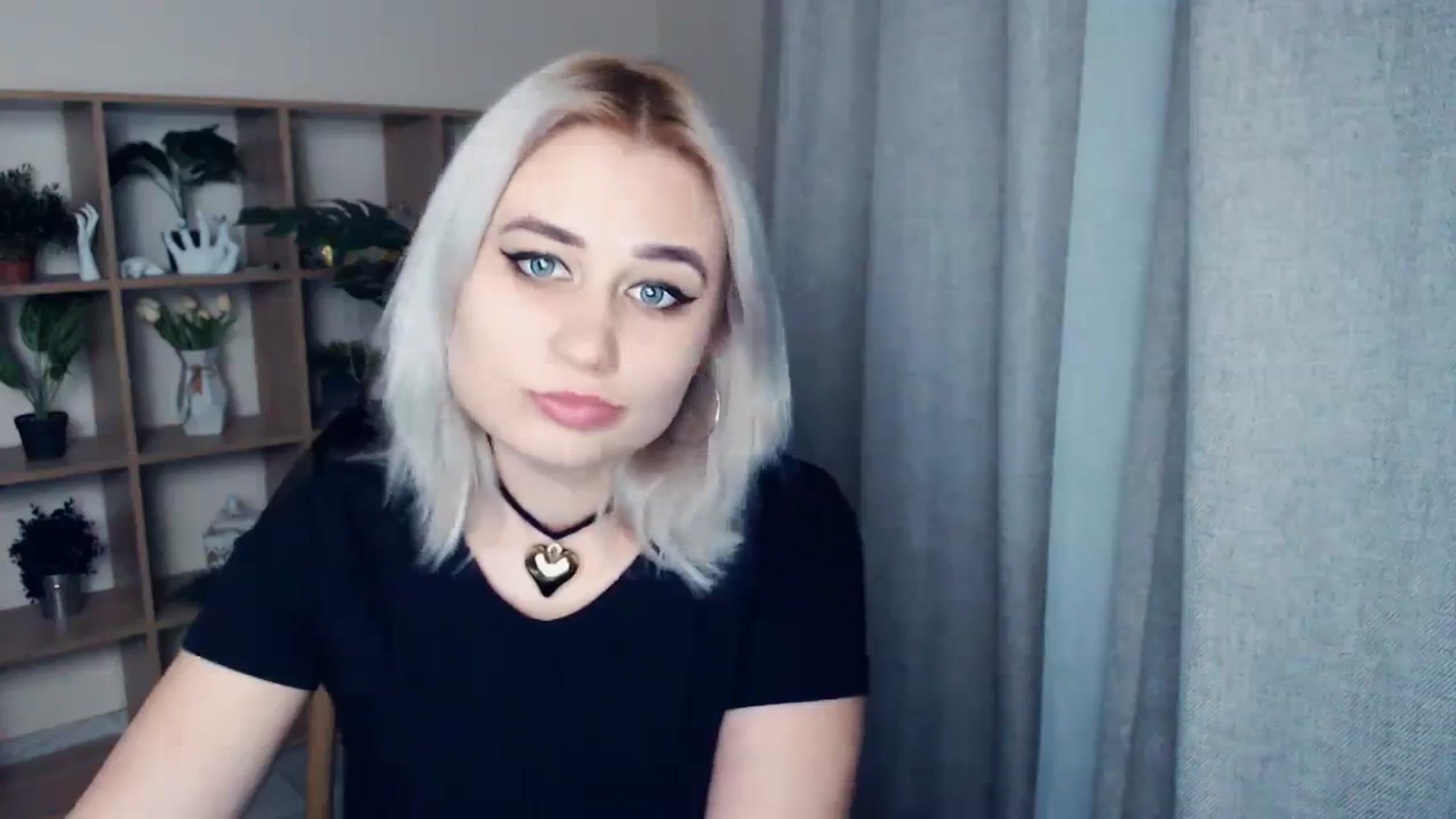 Gallery image thumbnail from Kukla_kolduna's myfreecams stream on, 02/29/2024, 18:32 image 8 of 20