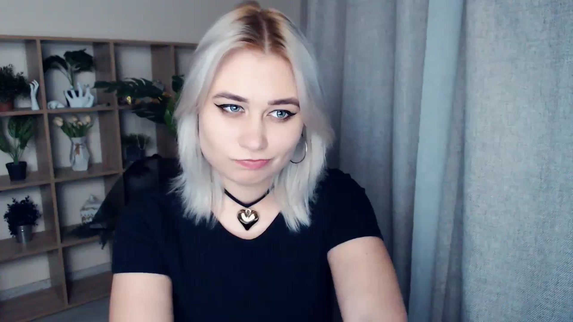 Gallery image thumbnail from Kukla_kolduna's myfreecams stream on, 02/29/2024, 18:32 image 6 of 20