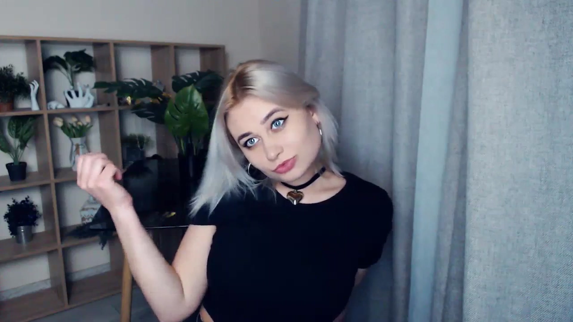 Gallery image thumbnail from Kukla_kolduna's myfreecams stream on, 02/29/2024, 18:32 image 7 of 20