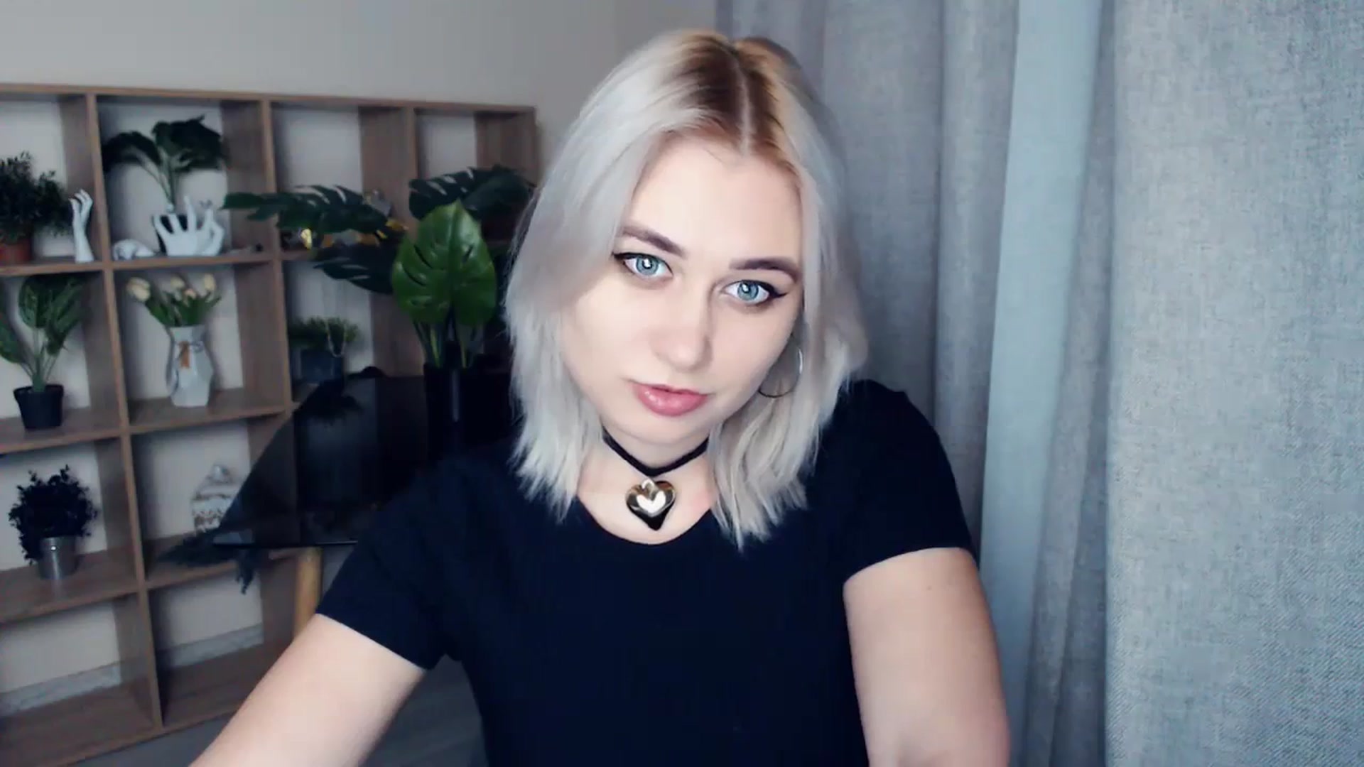 Gallery image thumbnail from Kukla_kolduna's myfreecams stream on, 02/29/2024, 18:32 image 13 of 20