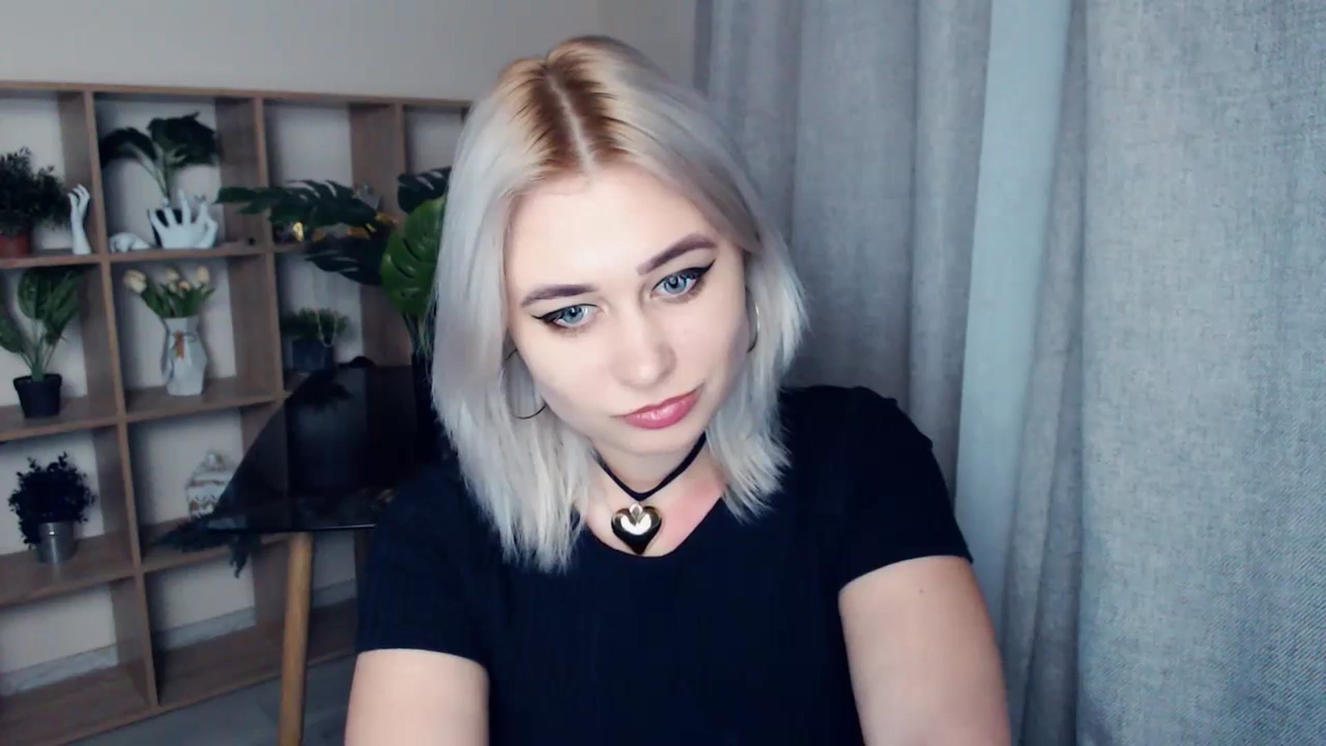 Gallery image thumbnail from Kukla_kolduna's myfreecams stream on, 02/29/2024, 18:32 image 18 of 20
