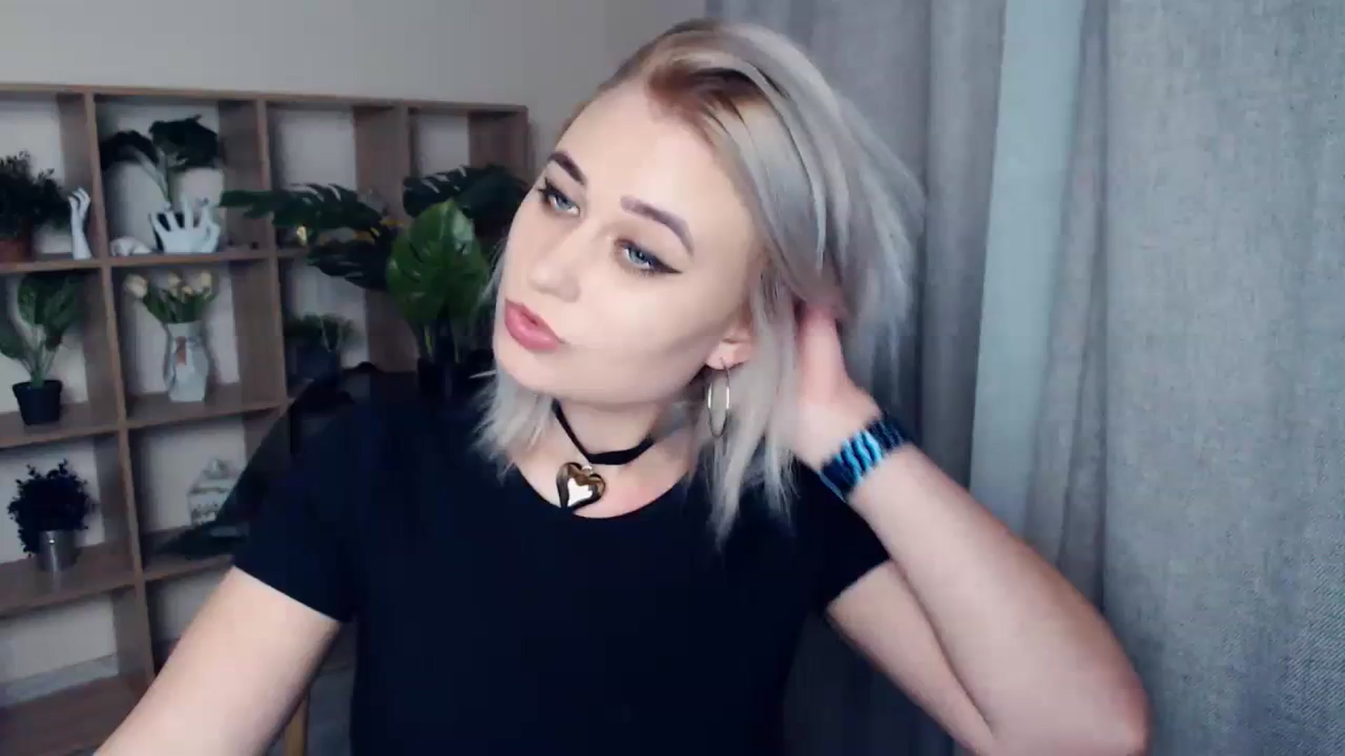 Gallery image thumbnail from Kukla_kolduna's myfreecams stream on, 02/29/2024, 19:07 image 3 of 20
