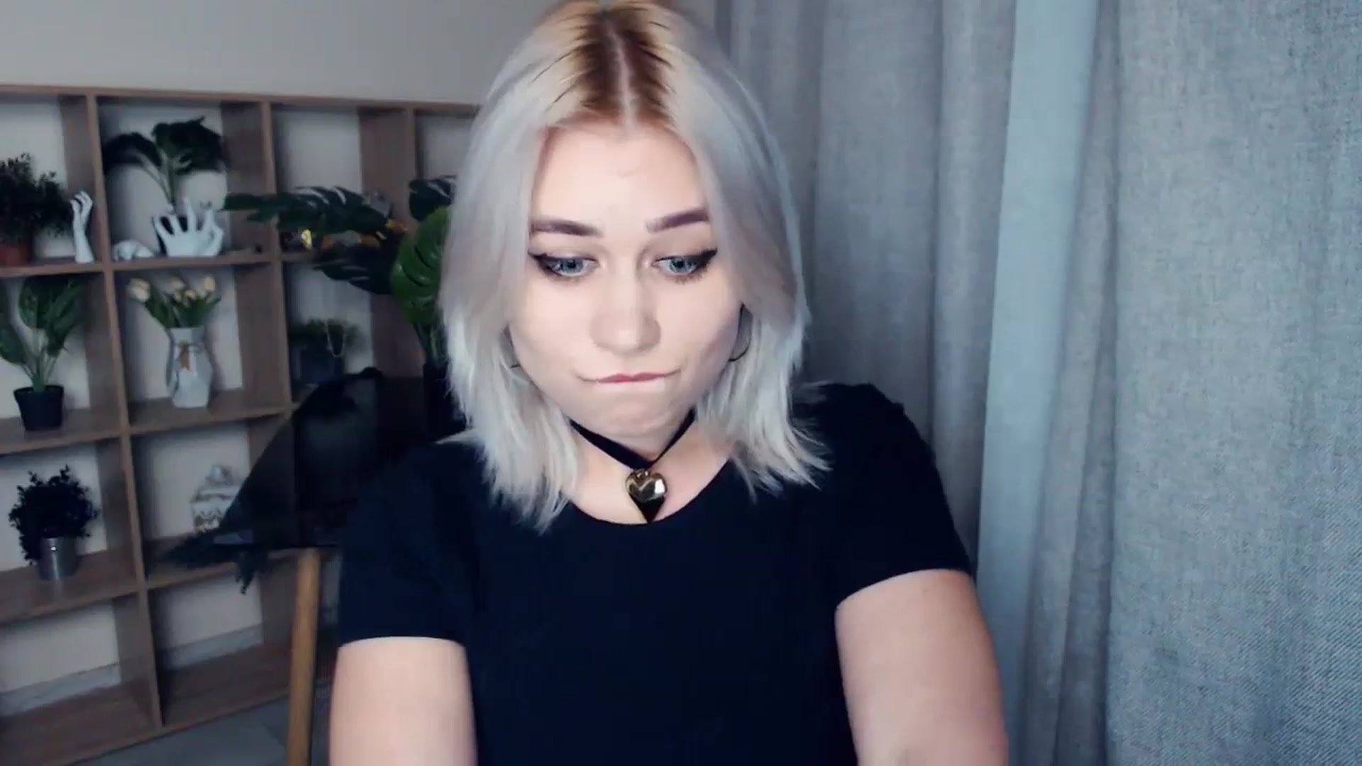 Gallery image thumbnail from Kukla_kolduna's myfreecams stream on, 02/29/2024, 19:07 image 16 of 20
