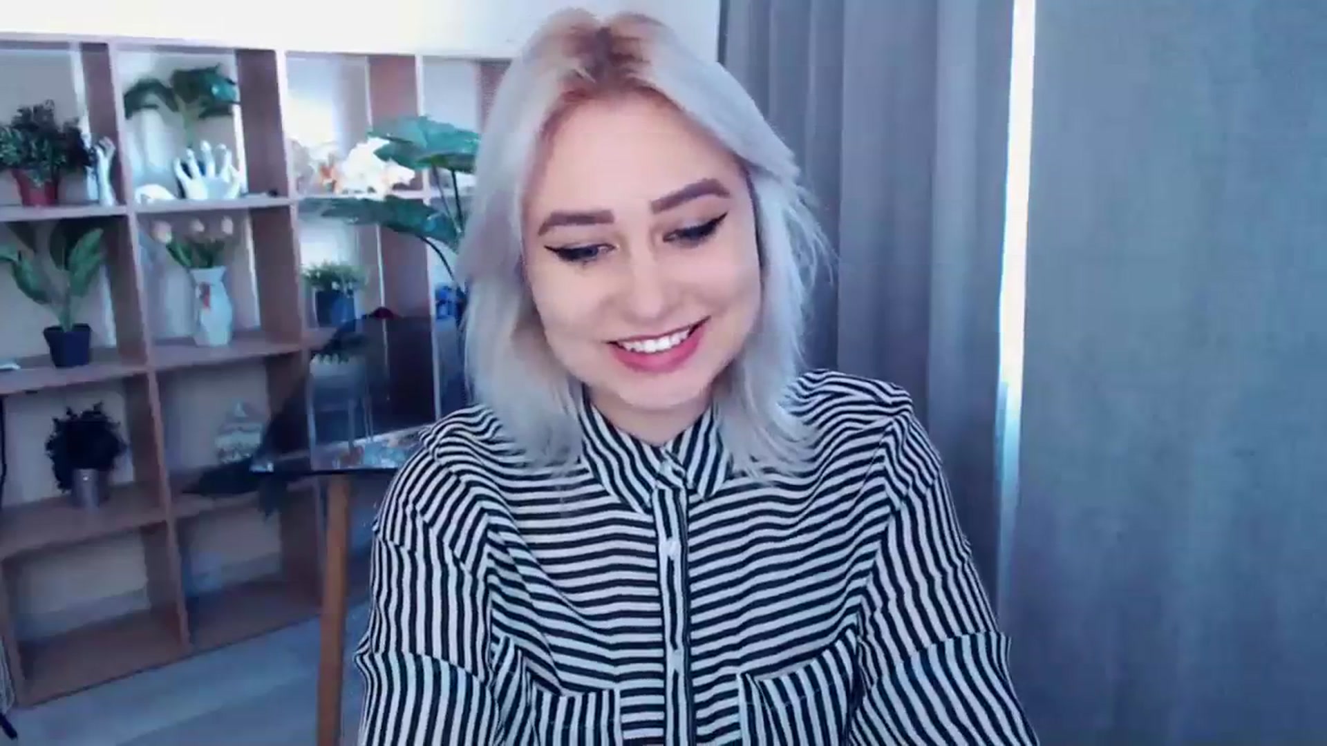 Gallery image thumbnail from Kukla_kolduna's myfreecams stream on, 03/02/2024, 11:09 image 6 of 20
