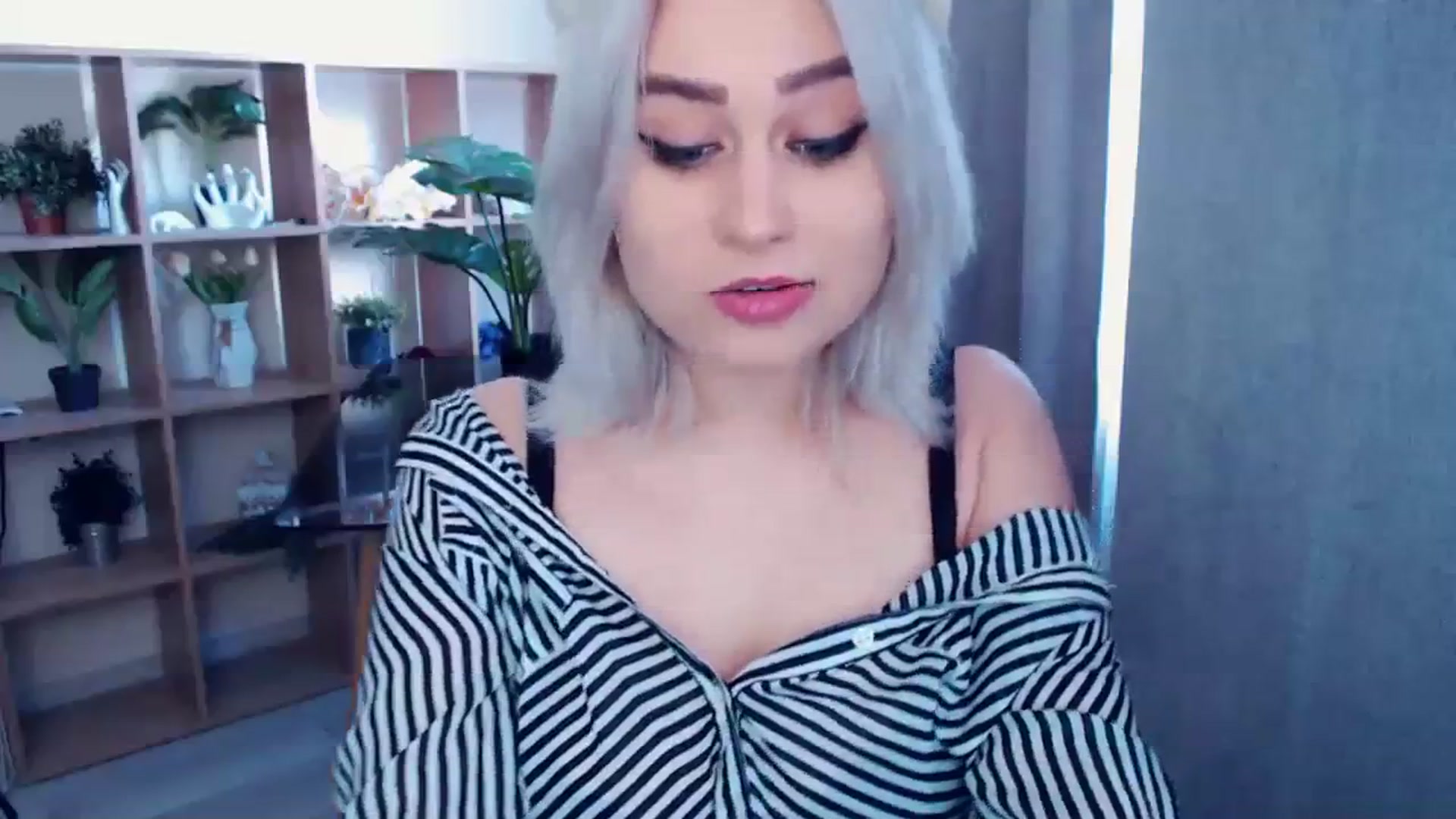 Gallery image thumbnail from Kukla_kolduna's myfreecams stream on, 03/02/2024, 11:09 image 17 of 20