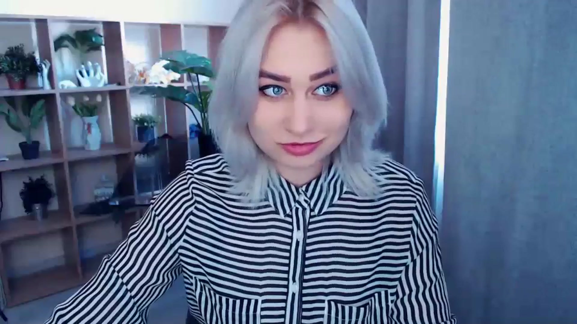 Gallery image thumbnail from Kukla_kolduna's myfreecams stream on, 03/02/2024, 11:09 image 3 of 20