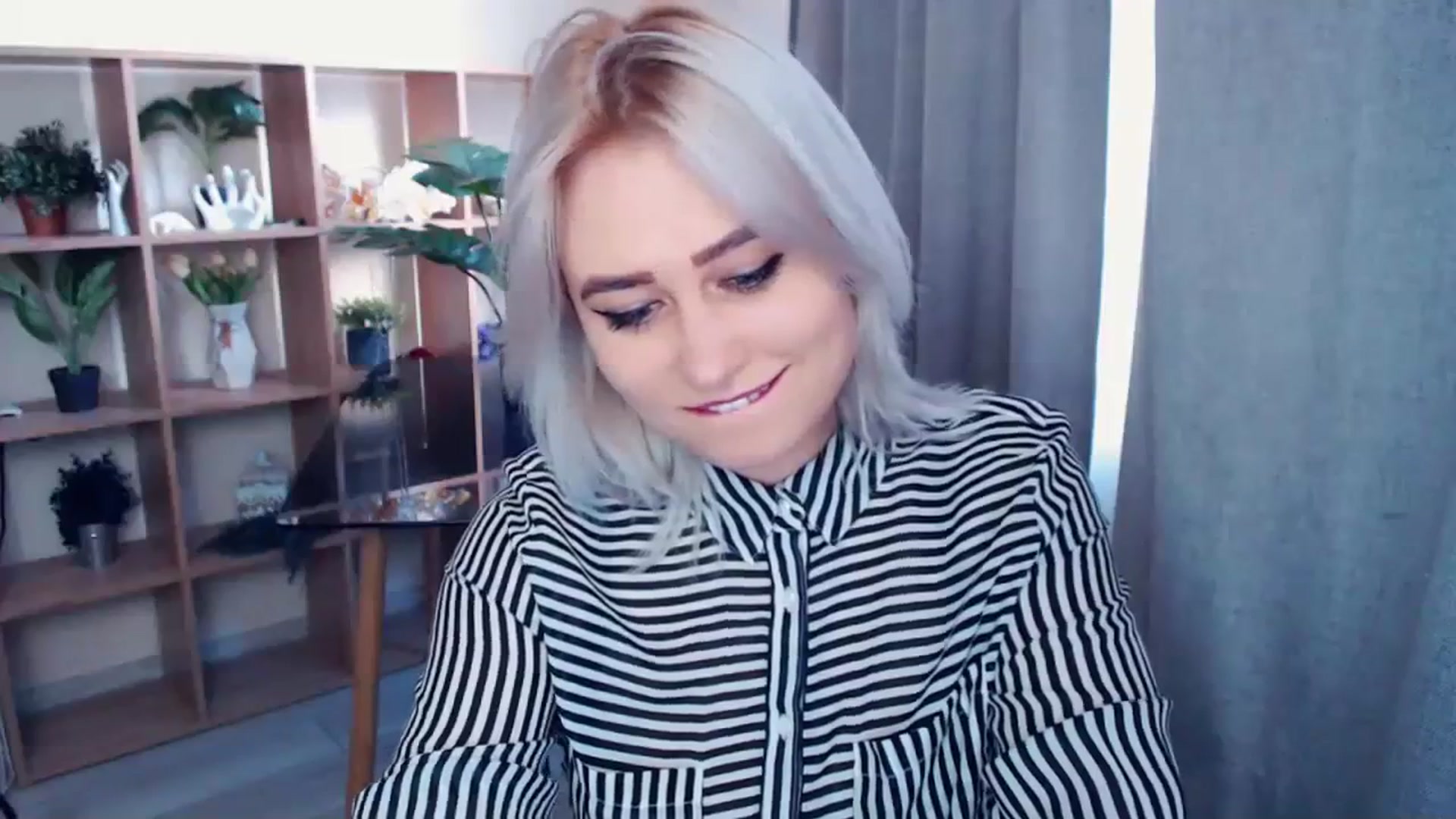 Gallery image thumbnail from Kukla_kolduna's myfreecams stream on, 03/02/2024, 14:43 image 8 of 20