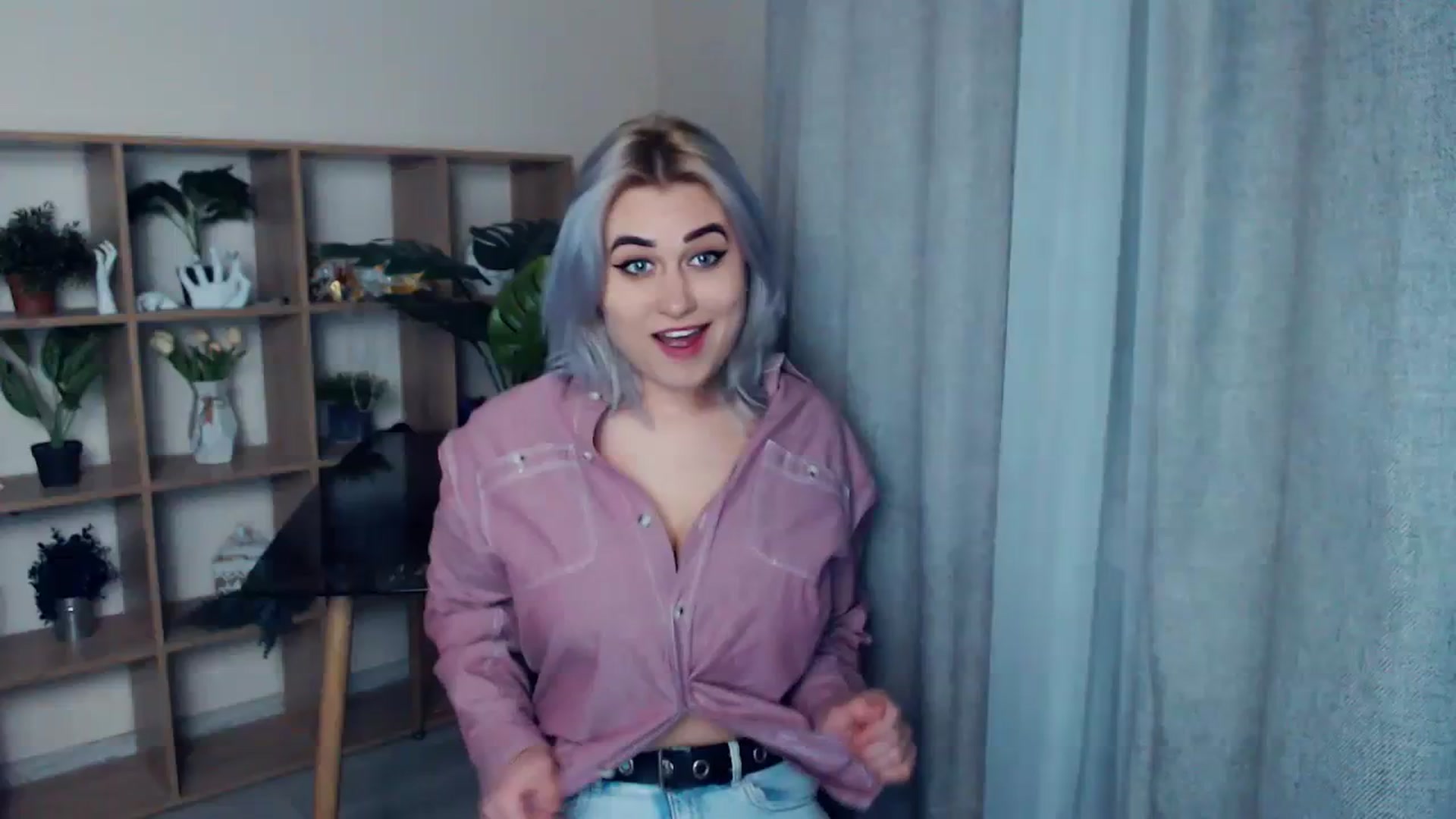 Gallery image thumbnail from Kukla_kolduna's myfreecams stream on, 03/03/2024, 18:01 image 1 of 20