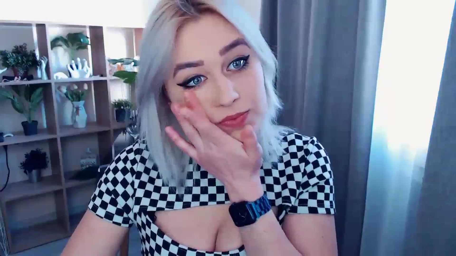 Gallery image thumbnail from Kukla_kolduna's myfreecams stream on, 03/08/2024, 12:58 image 9 of 20