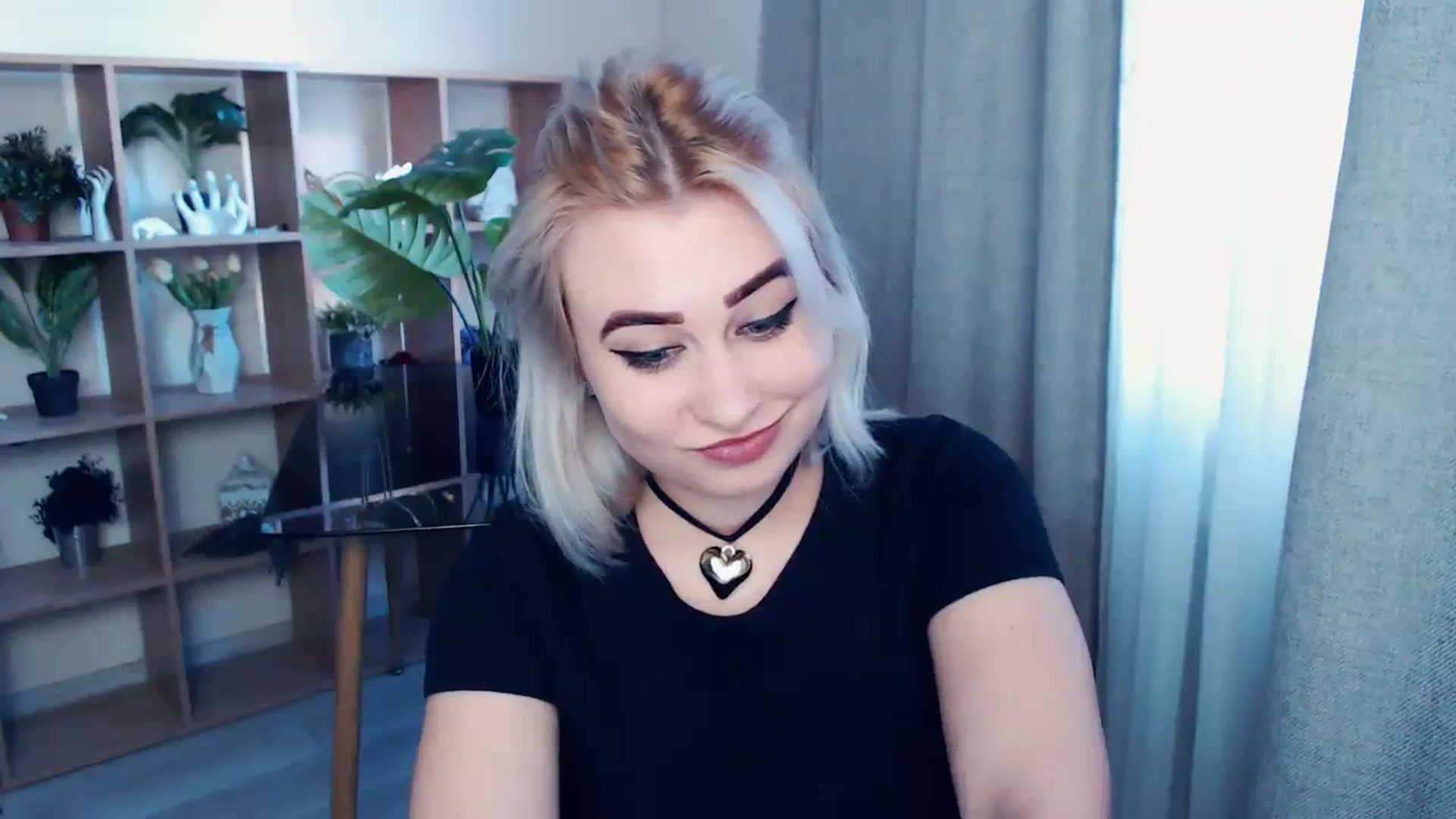 Gallery image thumbnail from Kukla_kolduna's myfreecams stream on, 03/10/2024, 15:24 image 15 of 20