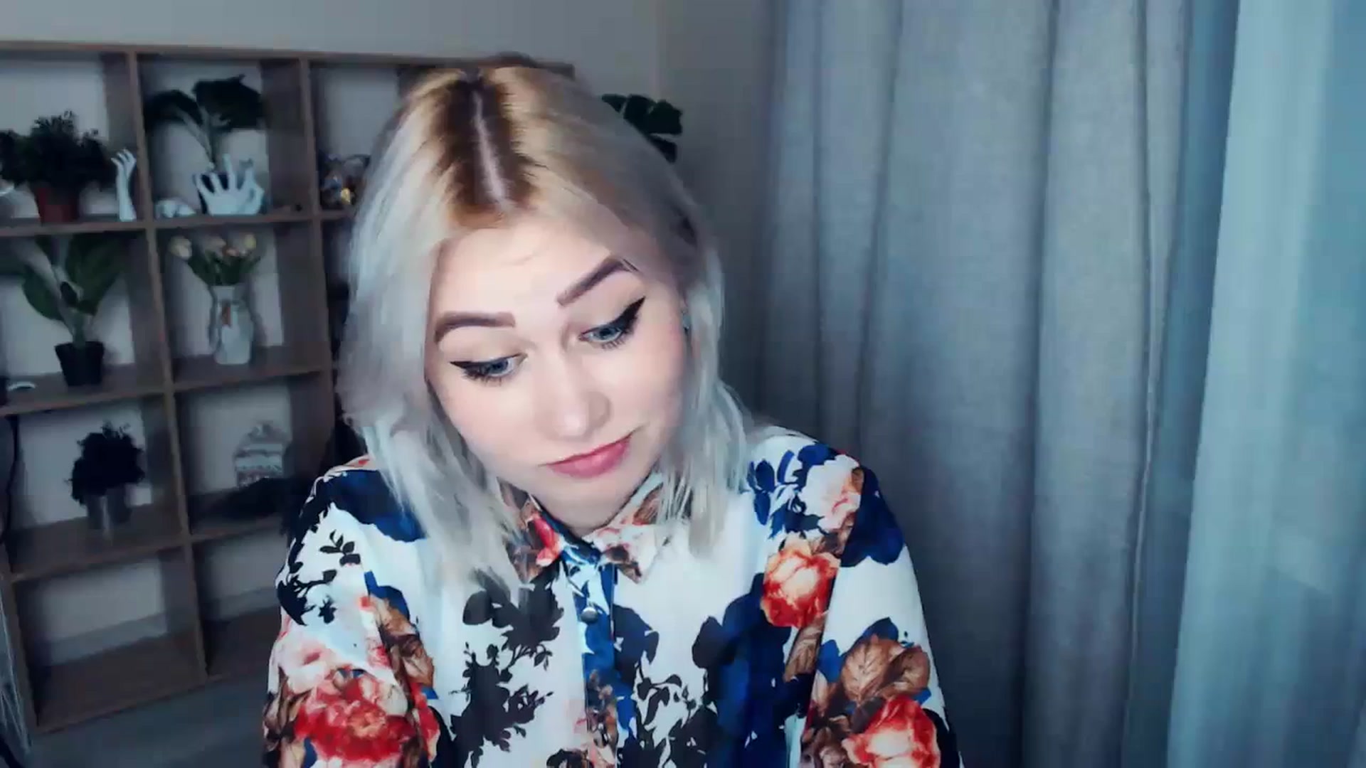 Gallery image thumbnail from Kukla_kolduna's myfreecams stream on, 03/13/2024, 17:25 image 12 of 20