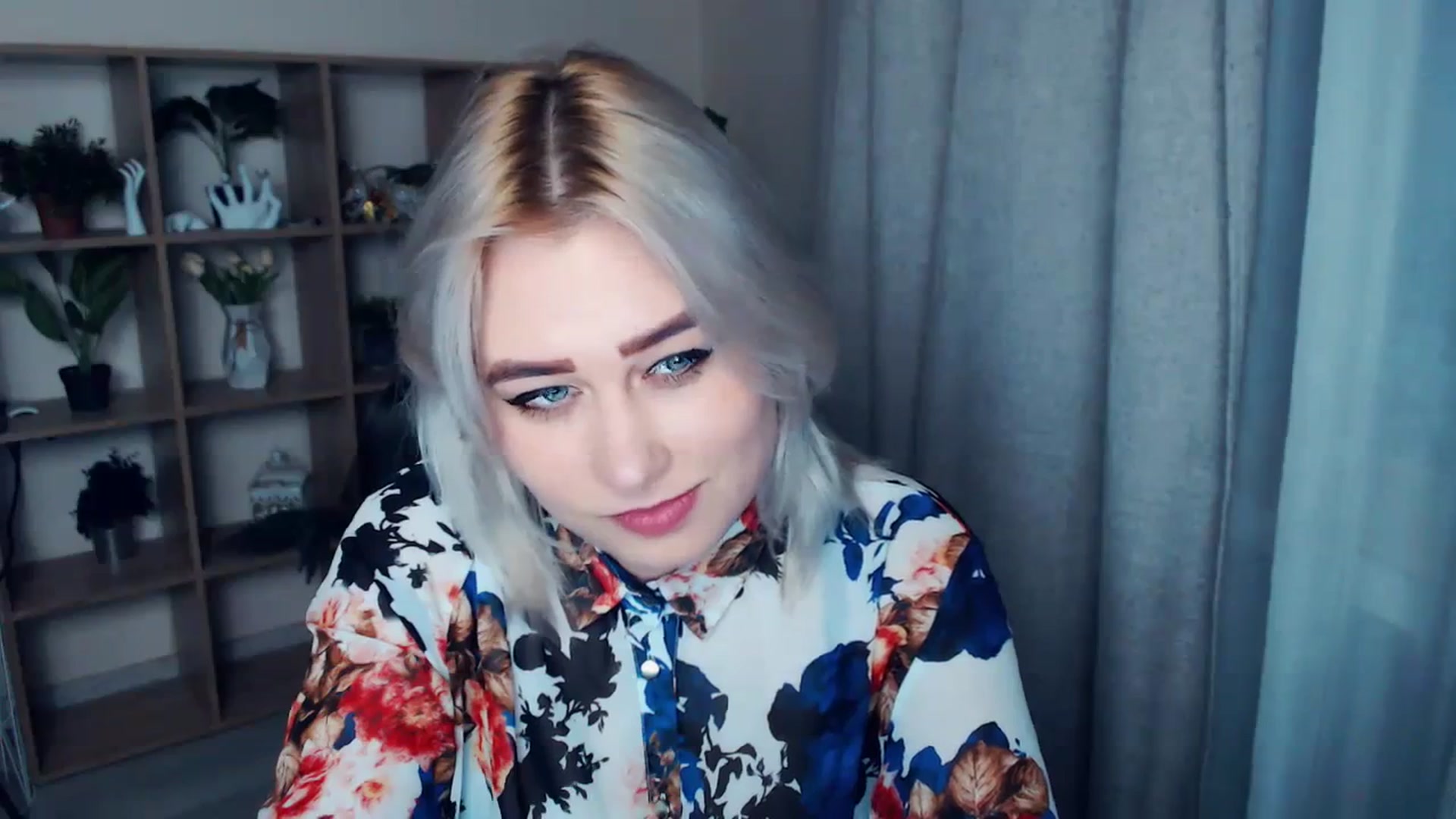 Gallery image thumbnail from Kukla_kolduna's myfreecams stream on, 03/13/2024, 17:25 image 2 of 20