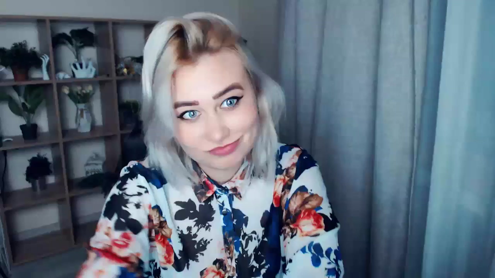 Gallery image thumbnail from Kukla_kolduna's myfreecams stream on, 03/13/2024, 17:25 image 15 of 20