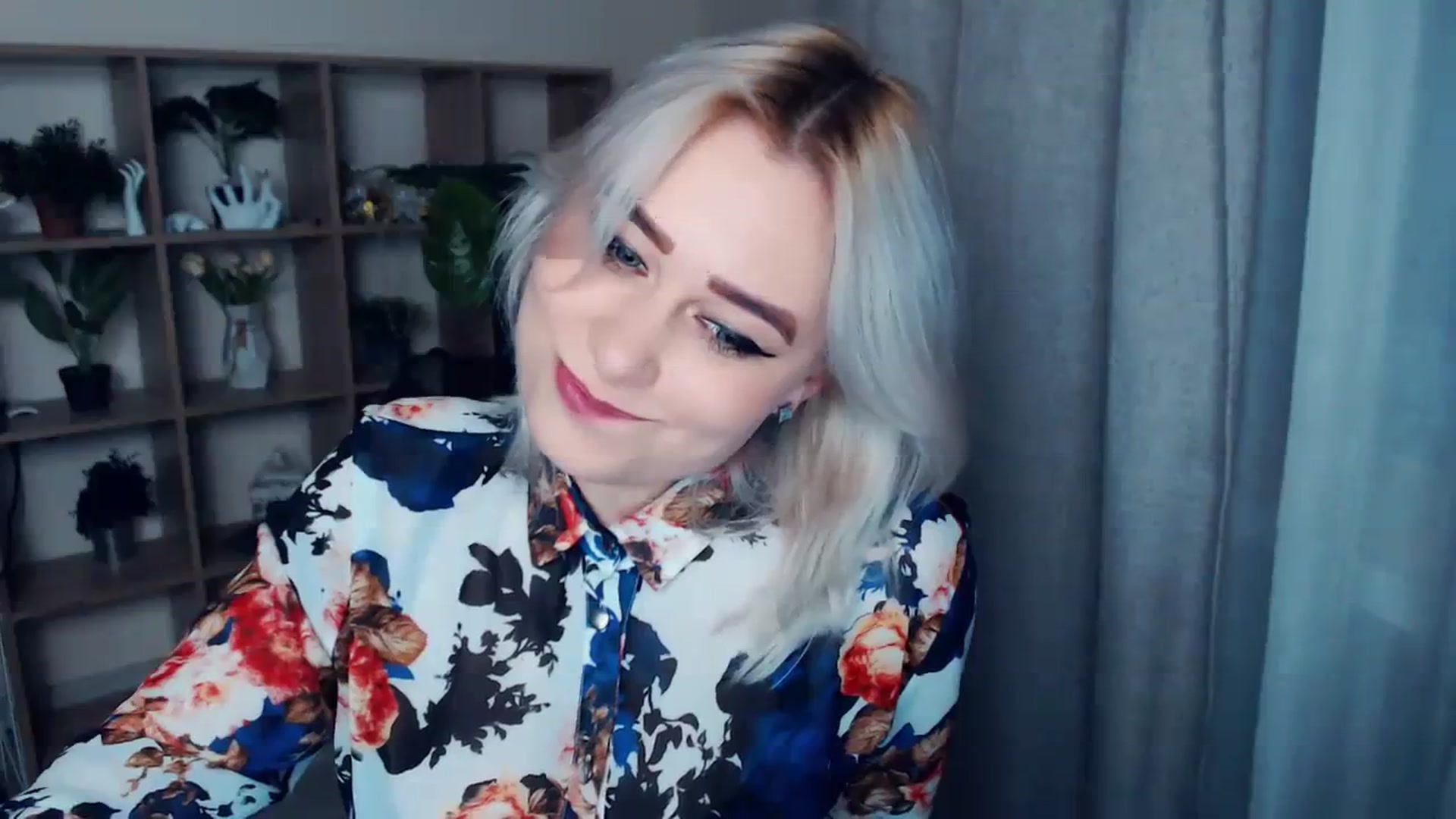 Gallery image thumbnail from Kukla_kolduna's myfreecams stream on, 03/13/2024, 17:25 image 6 of 20