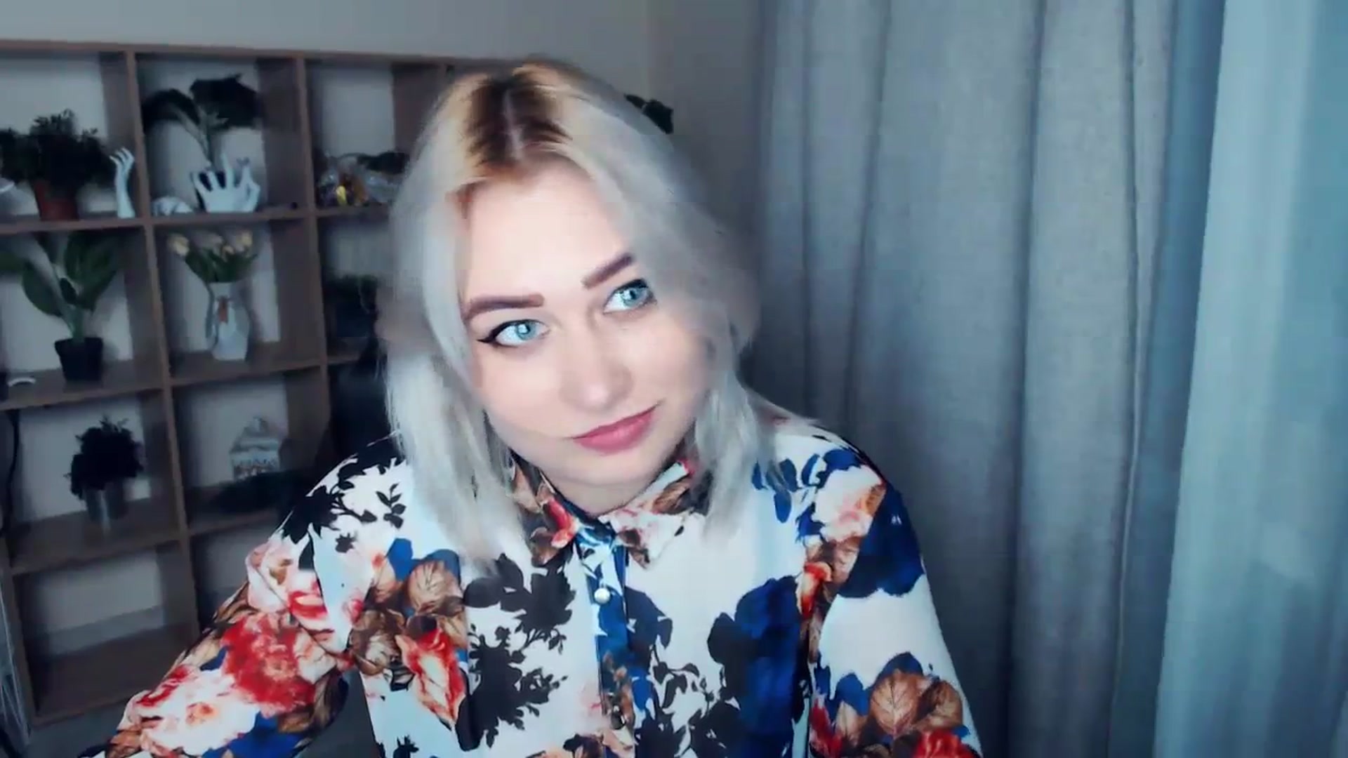 Gallery image thumbnail from Kukla_kolduna's myfreecams stream on, 03/13/2024, 17:25 image 4 of 20